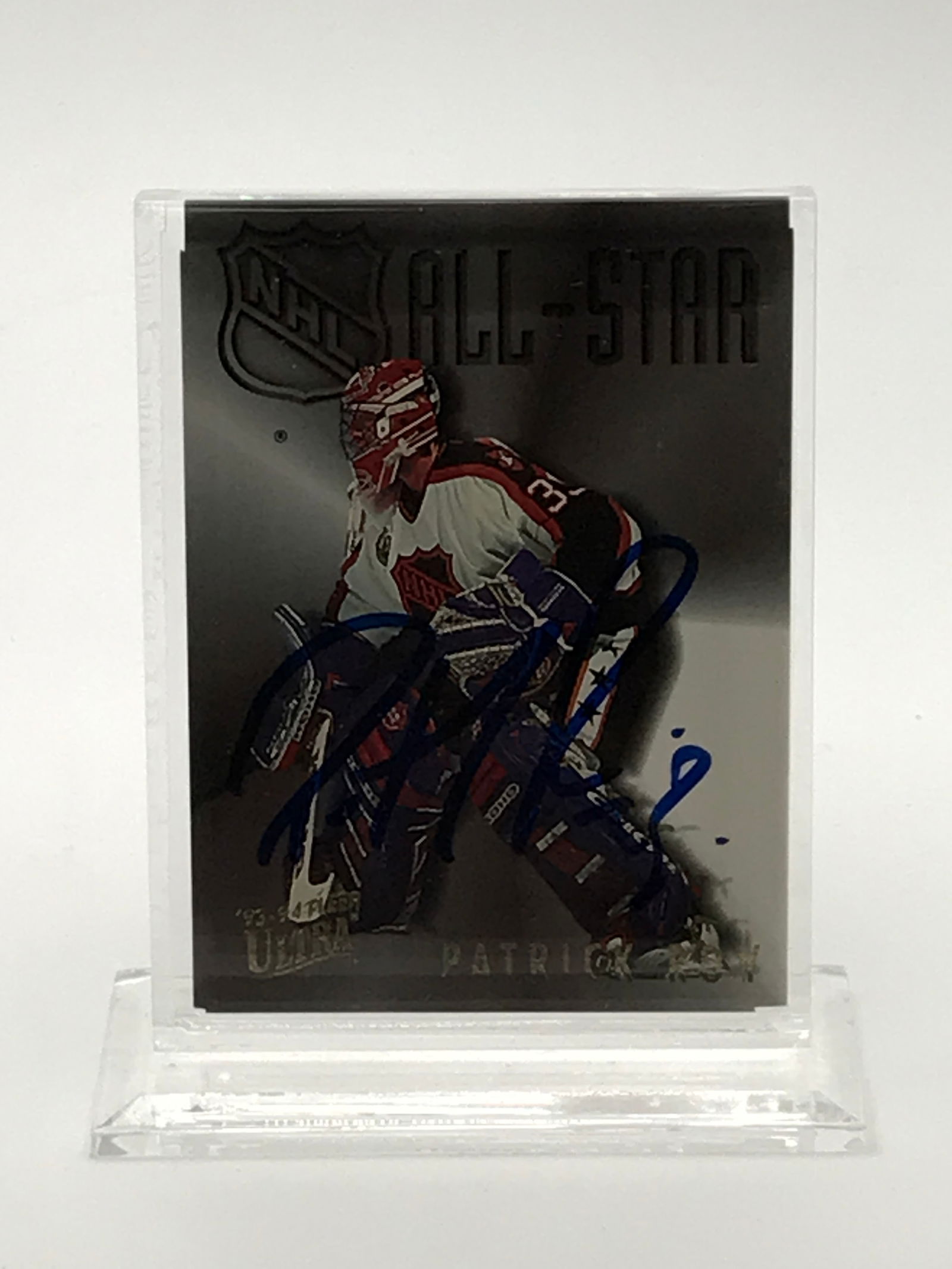 PATRICK ROY SIGNED HOCKEY TRADING CARD (1 of 2)