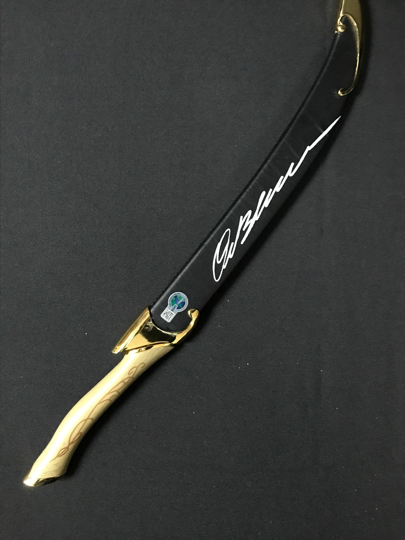 ORLANDO BLOOM SIGNED LORD OF THE RINGS ELVISH SWORD - WWOC COA: Prices are in Canadian dollars