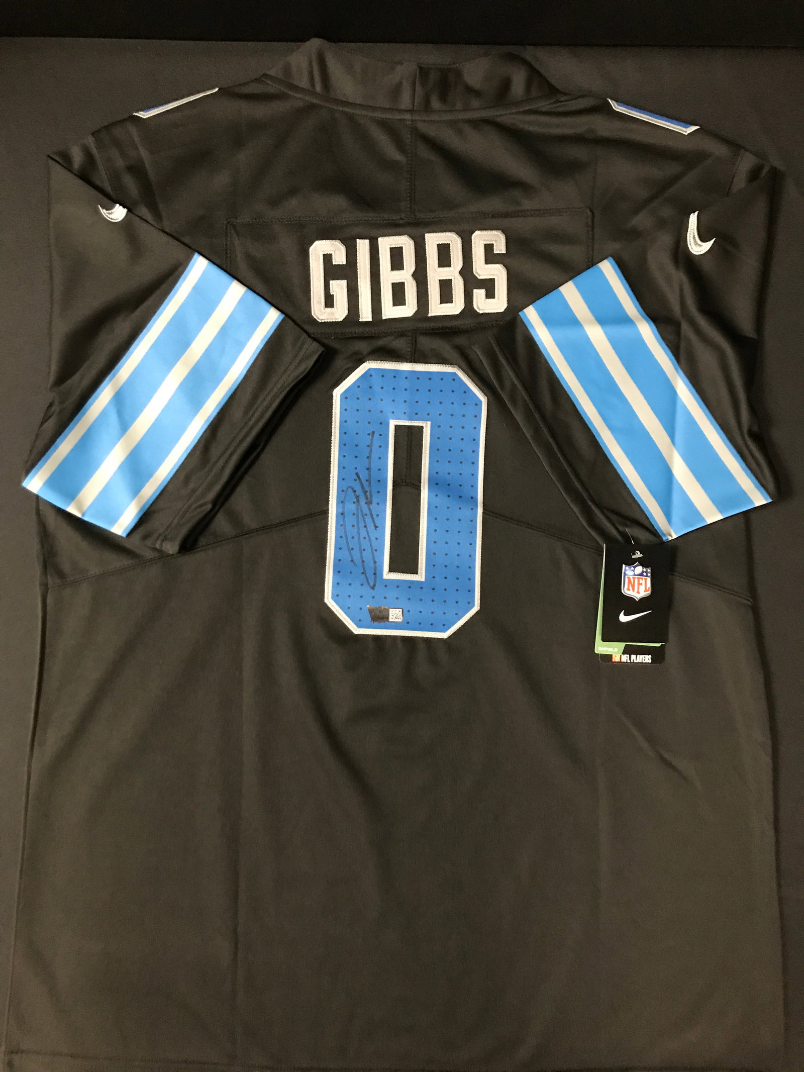 JAYMYR GIBBS SIGNED DETROIT LIONS JERSEY - ACE COA: Prices are in Canadian dollars