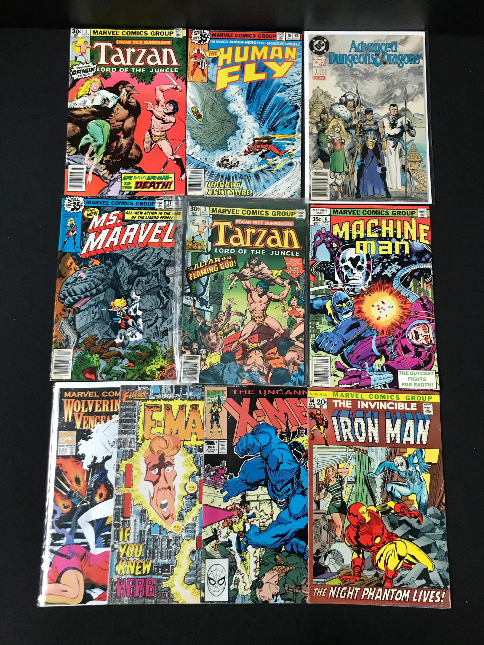 LOT OF 10 COMICS - VARIOUS TITLES AND PUBLISHERS (1 of 1)