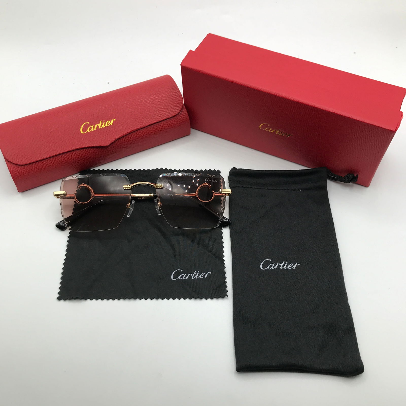 SUNGLASSES BNIB WITH ACCESSORIES (1 of 3)