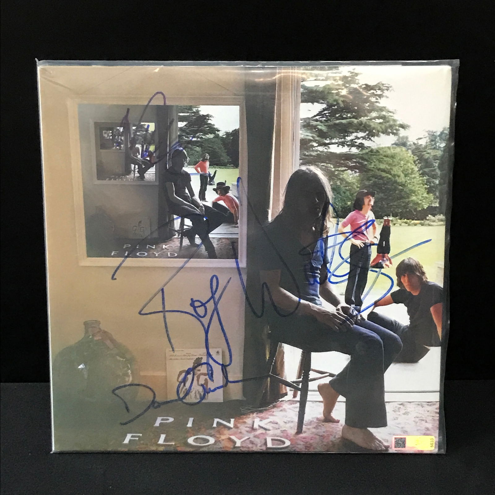 ROGER WATER AND DAVID GILMOUR SIGNED PINK FFLOYD VINYL RECORD (CELEBRITY EXPERTS COA) (1 of 1)