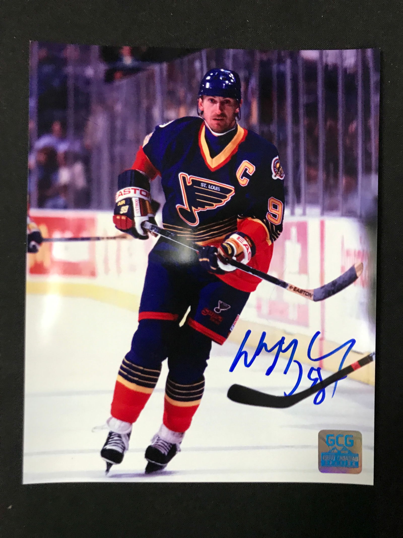 WAYNE GRETZKY SIGNED 8X10 PHOTO GCG COA (1 of 1)