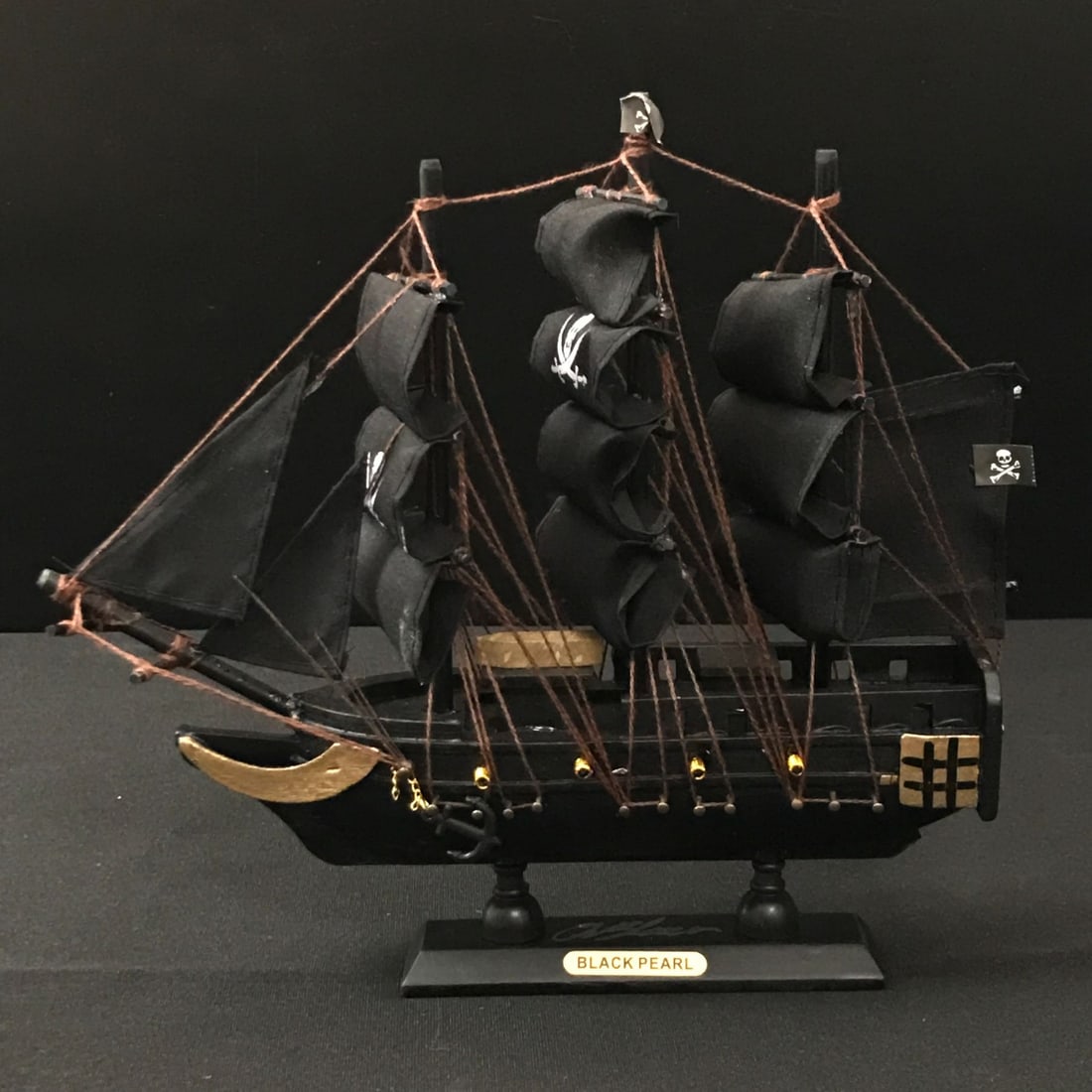 ORLANDO BLOOM SIGNED BLACK PEARL SHIP (WWOC COA): Prices are in Canadian dollars