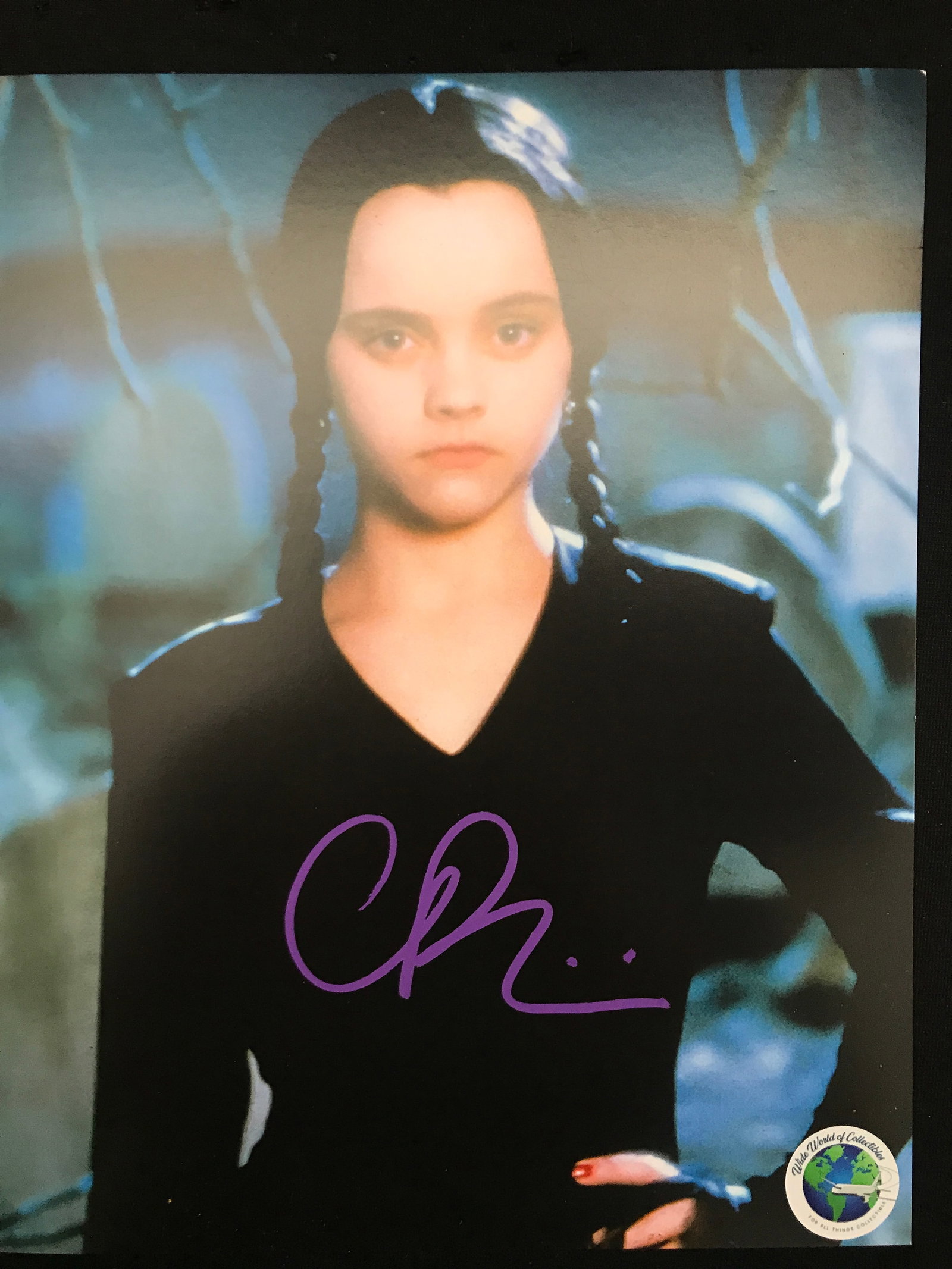CHRISTINA RICCI SIGNED WEDNESDAY ADDAMS 8X10 - WWOC COA: Prices are in Canadian dollars