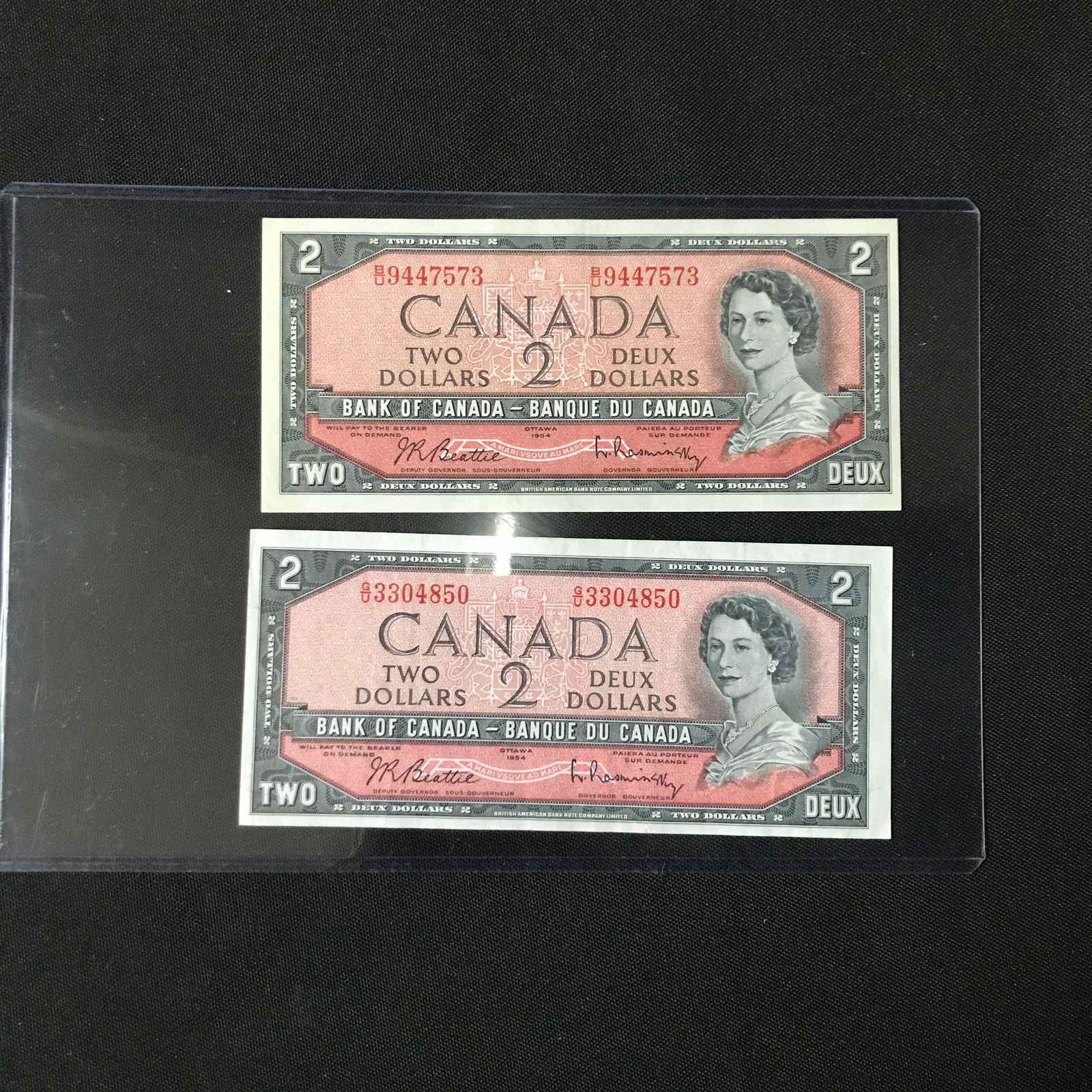 LOT OF 2 HIGH GRADE 1954 CANADA 2 DOLLAR NOTES (1 of 2)