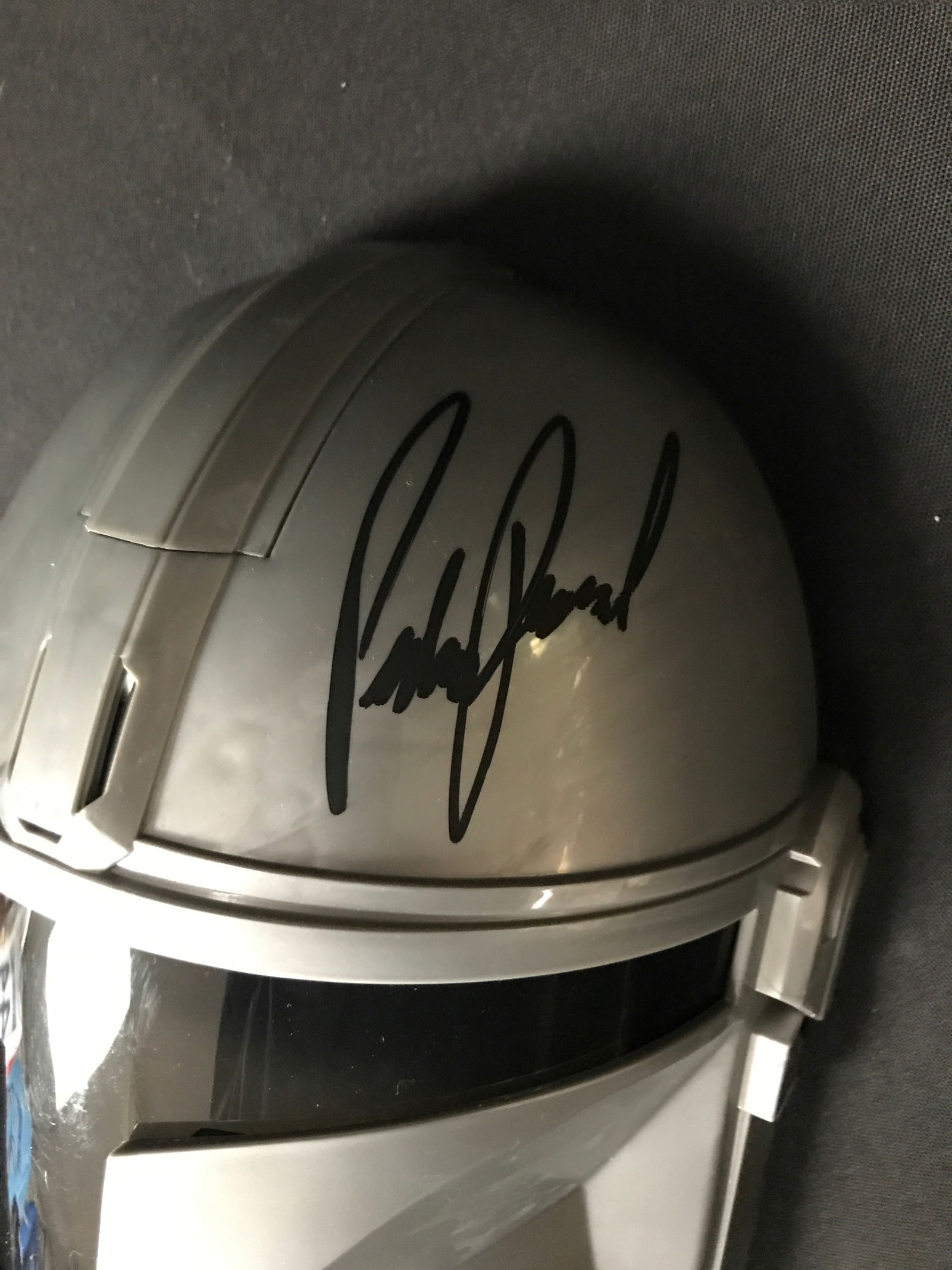 PEDRO PASCAL SIGNEDF MANDALORIAN HELMET - KB COA (1 of 2)