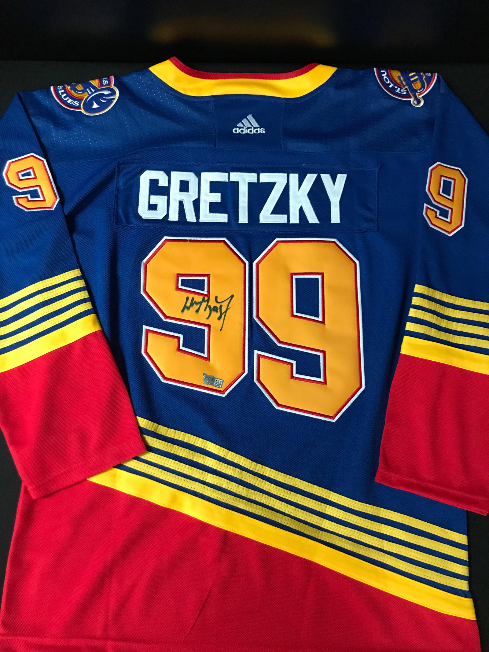WAYNE GRETZKY SIGNED ST LOUIS BLUES JERSEY ACE COA: Prices are in Canadian dollars