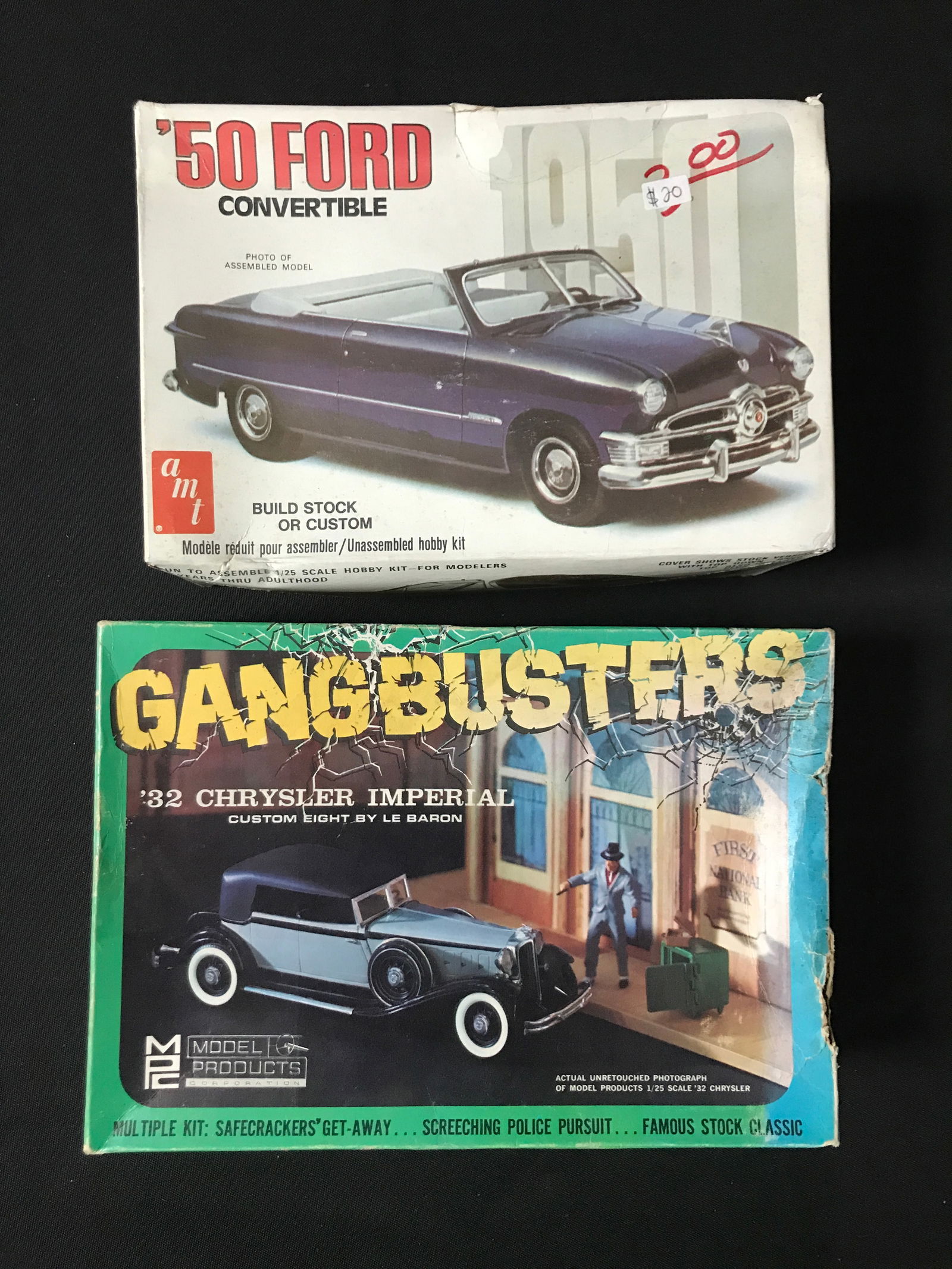 LOT OF 2 MODEL CAR KITS IN ORIGINAL PACKAGING (1 of 1)