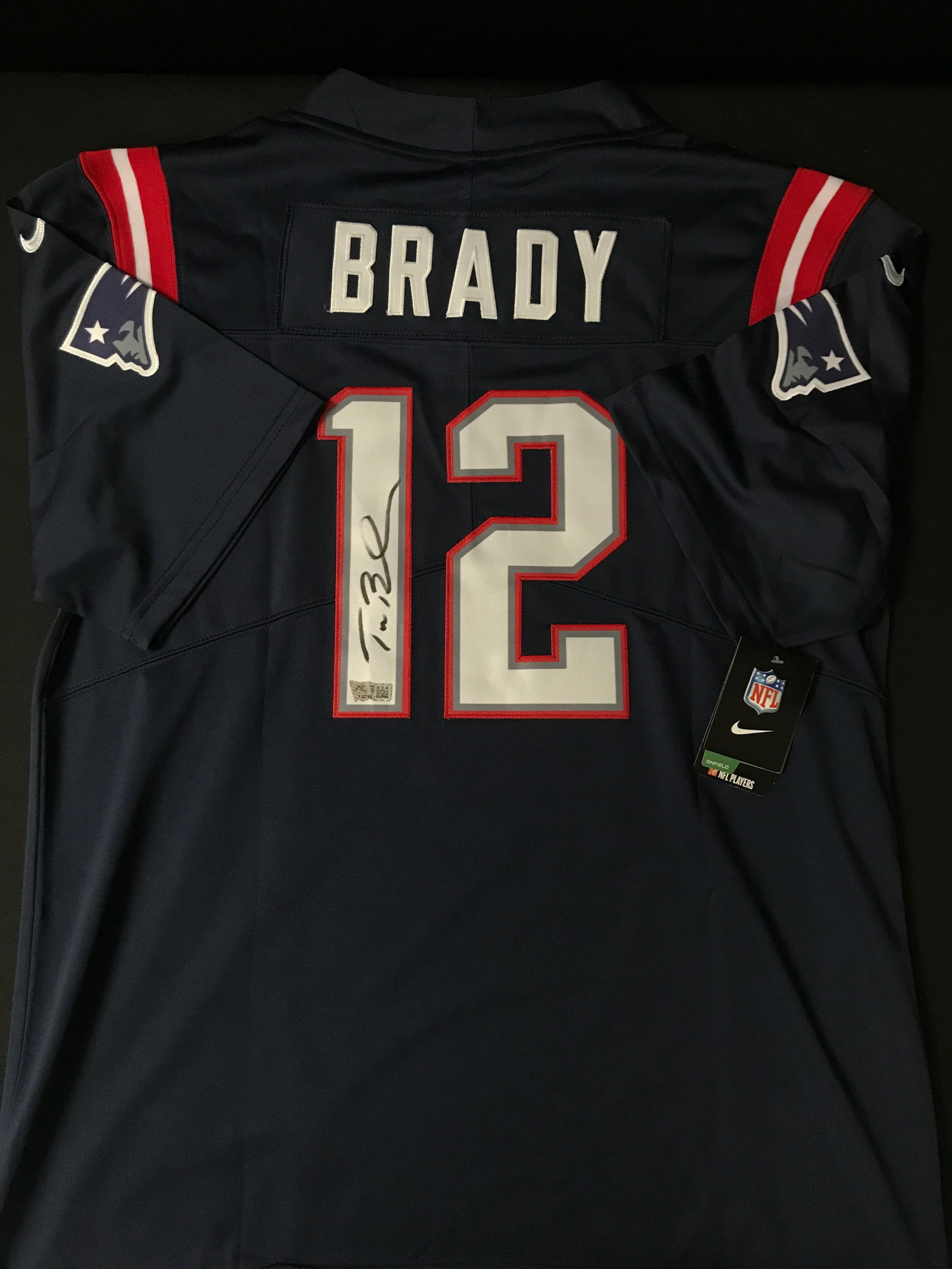 TOM BRADY SIGNED NEW ENGLAND PATRIOTS JERSEY - ACE COA (1 of 2)