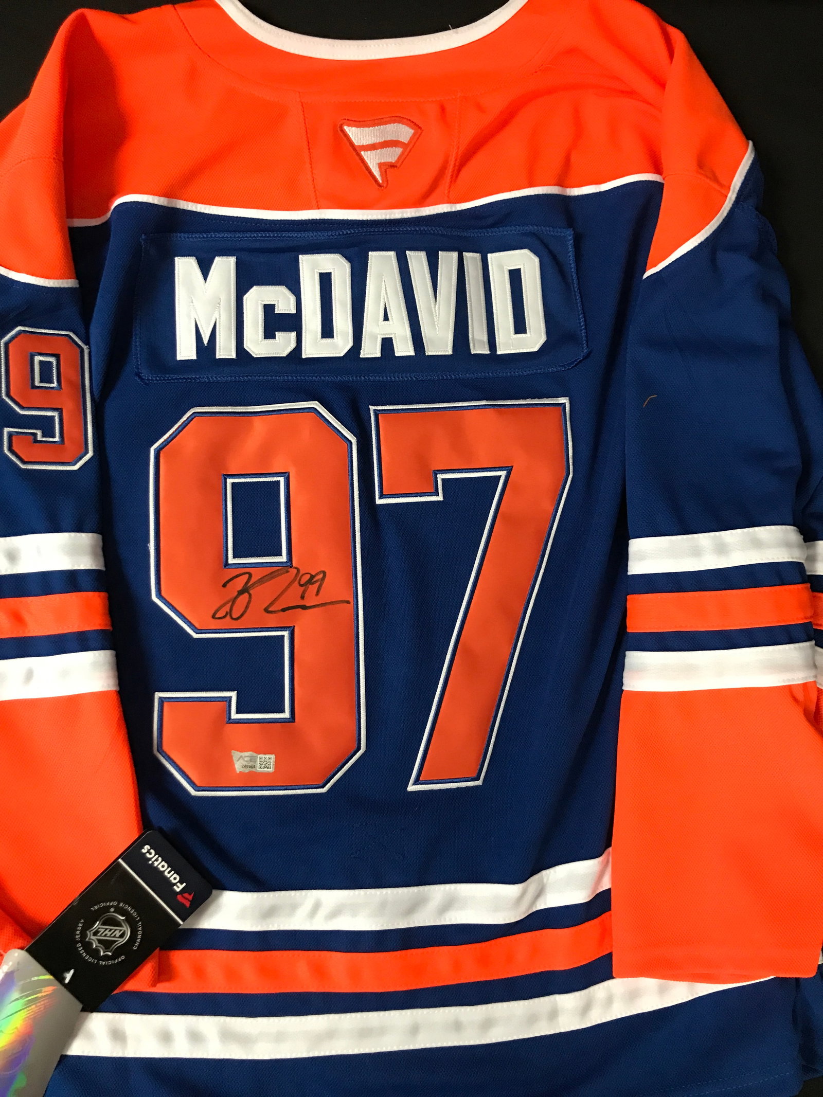 CONNOR MCDAVID SIGNED EDMONTON OILERS HOCKEY JERSEY - ACE COA: Prices are in Canadian dollars