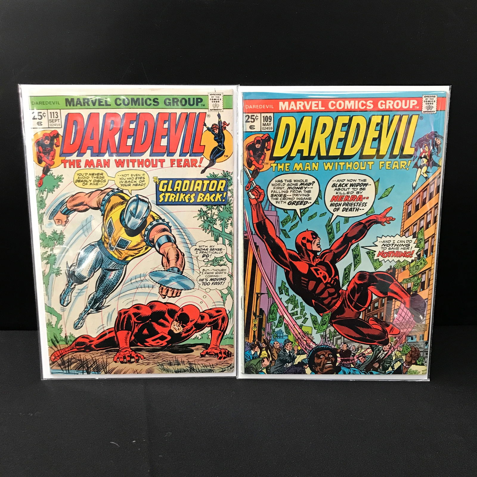 LOT OF 2 DAREDEVIL COMICS - MARVEL COMICS (1 of 1)