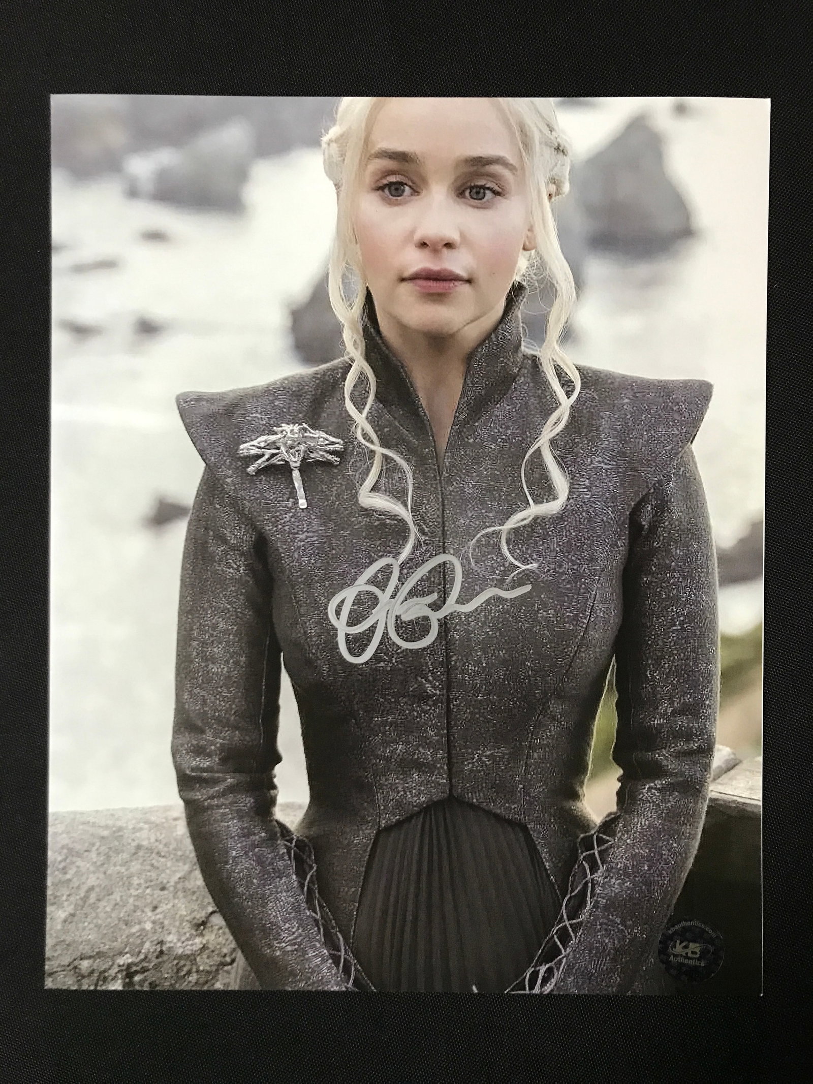 EMILIA CLARKE SIGNED GAME OF THRONES 8X10 - KB COA: Prices are in Canadian dollars