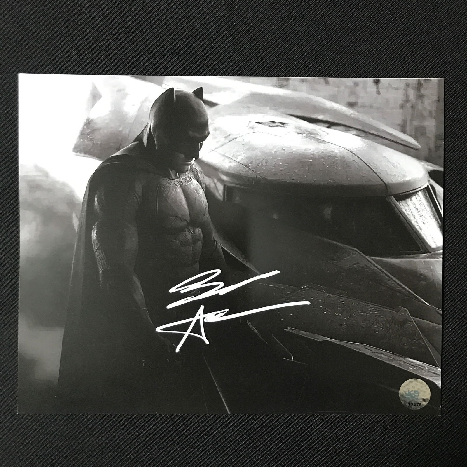 BEN AFFLECK SIGNED BATMAN 8X10 - KB COA (1 of 1)