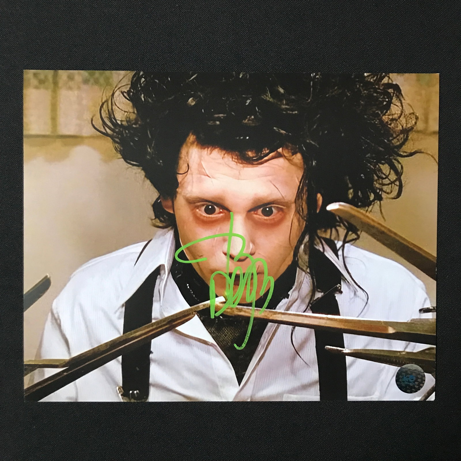 JOHNNY DEPP SIGNED EDWARD SCISSORHANDS 8X10 - KB COA: Prices are in Canadian dollars