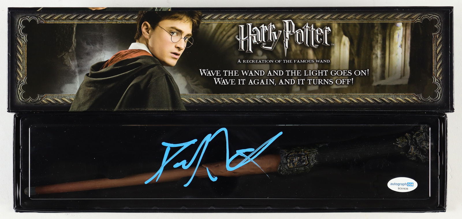 DANIEL RADCLIFFE SIGNED HARRY POTTER WAND - ACOA COA (1 of 2)
