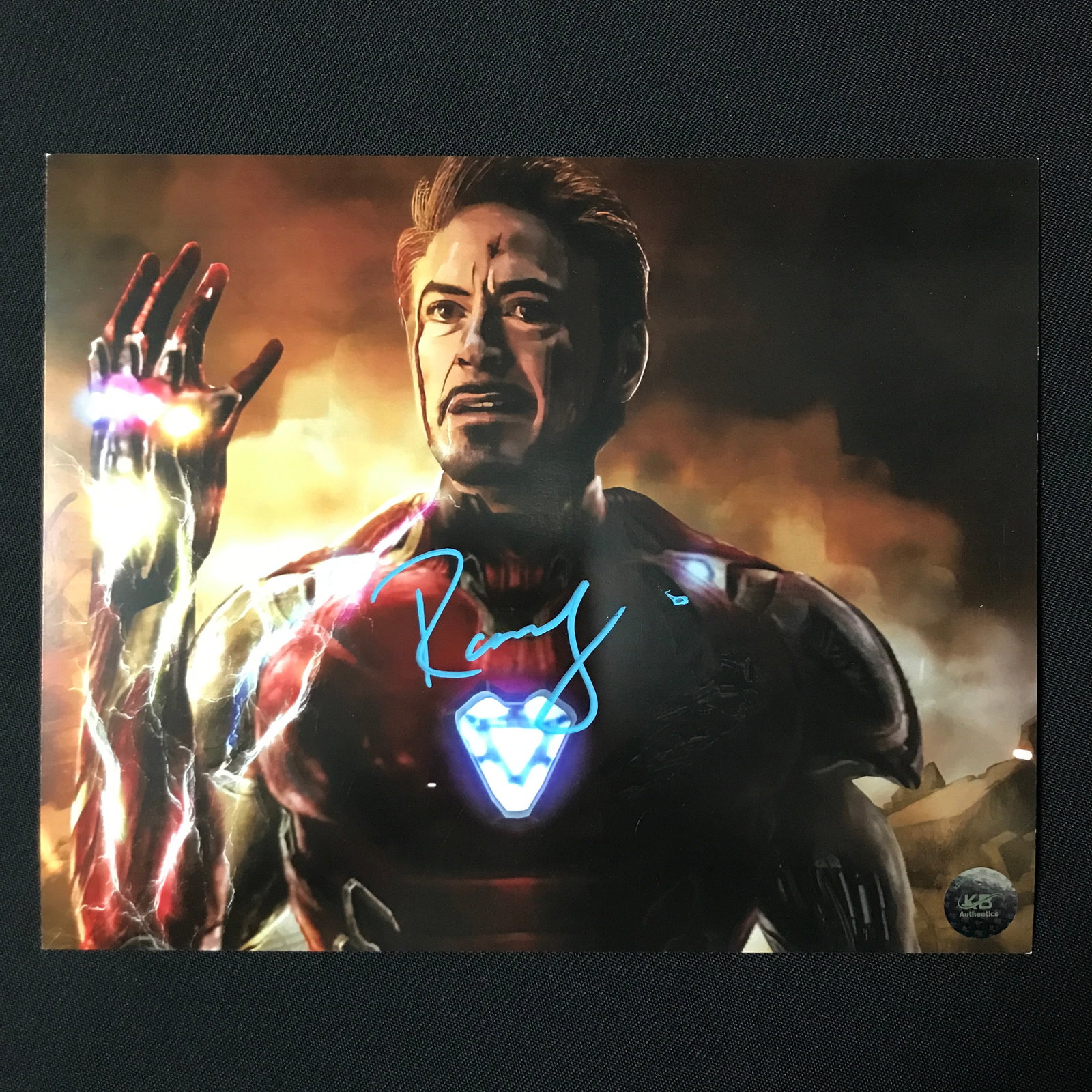 ROBERT DOWNEY JNR SIGNED RON MAN 8X10 - KB COA: Prices are in Canadian dollars