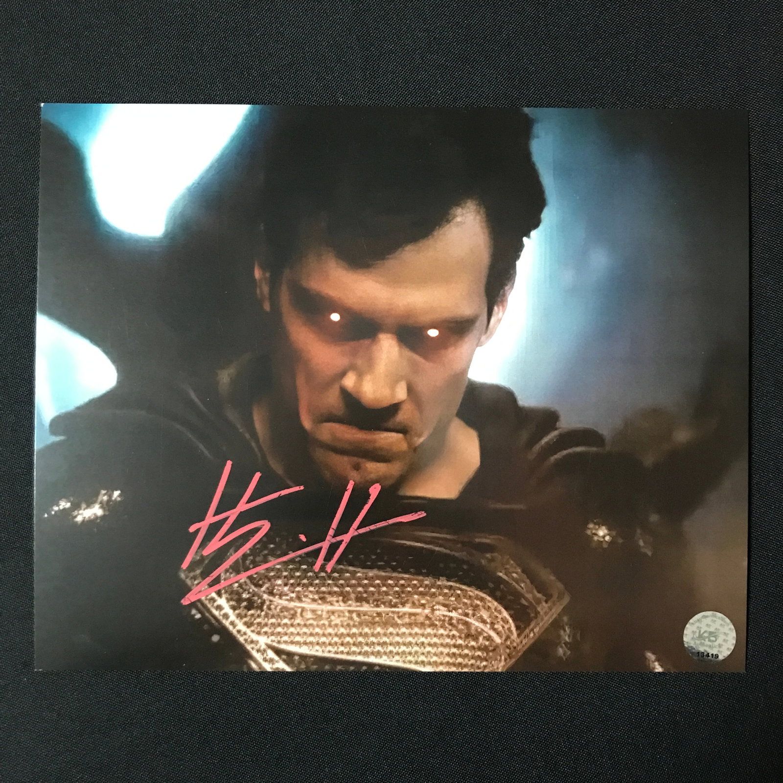 HENRY CAVILL SIGNED SUPERMAN 8X10 - KB COA: Prices are in Canadian dollars