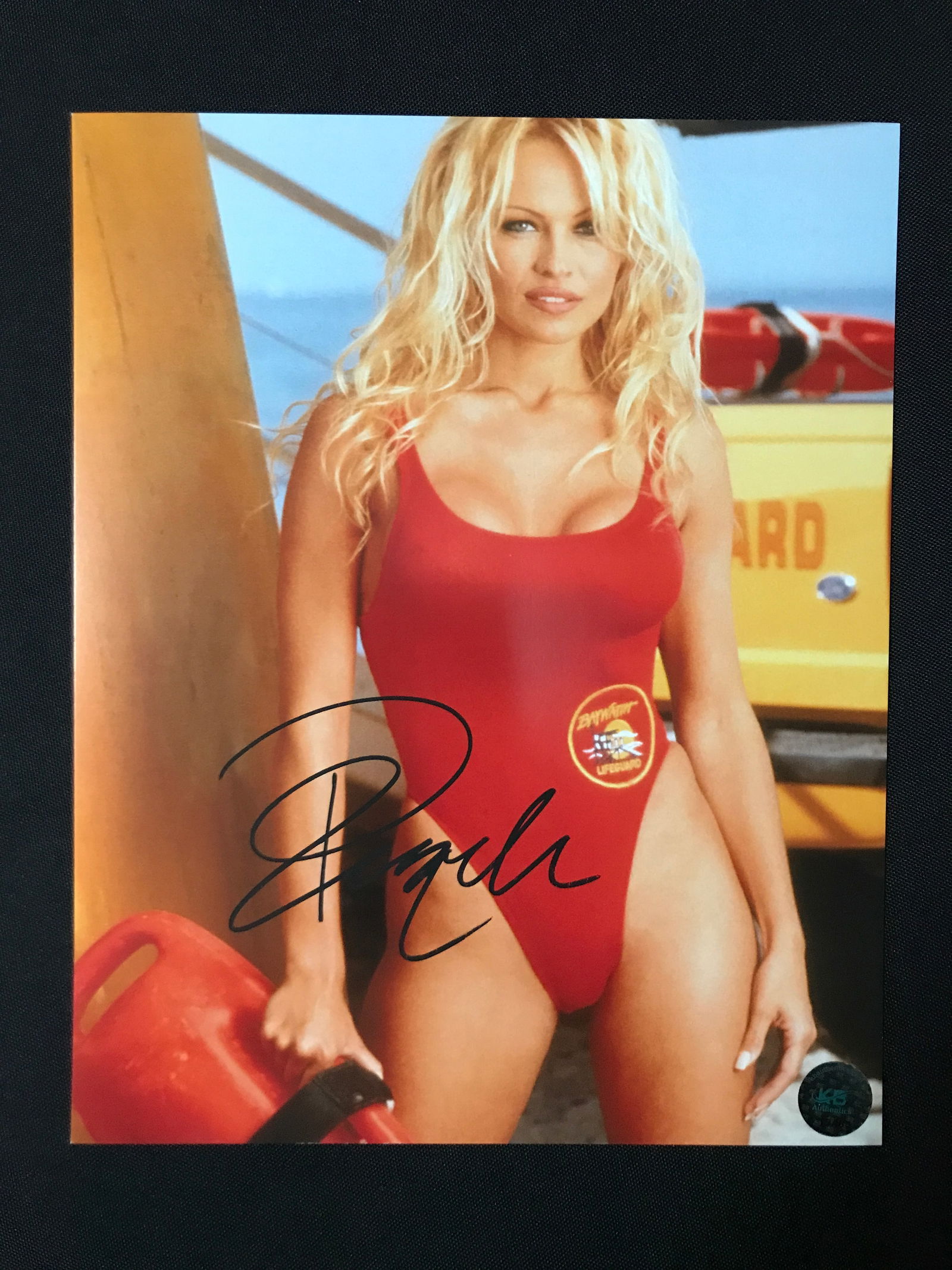 PAMELA ANDERSON SIGNED BAYWATCH 8X10 - KB COA: Prices are in Canadian dollars