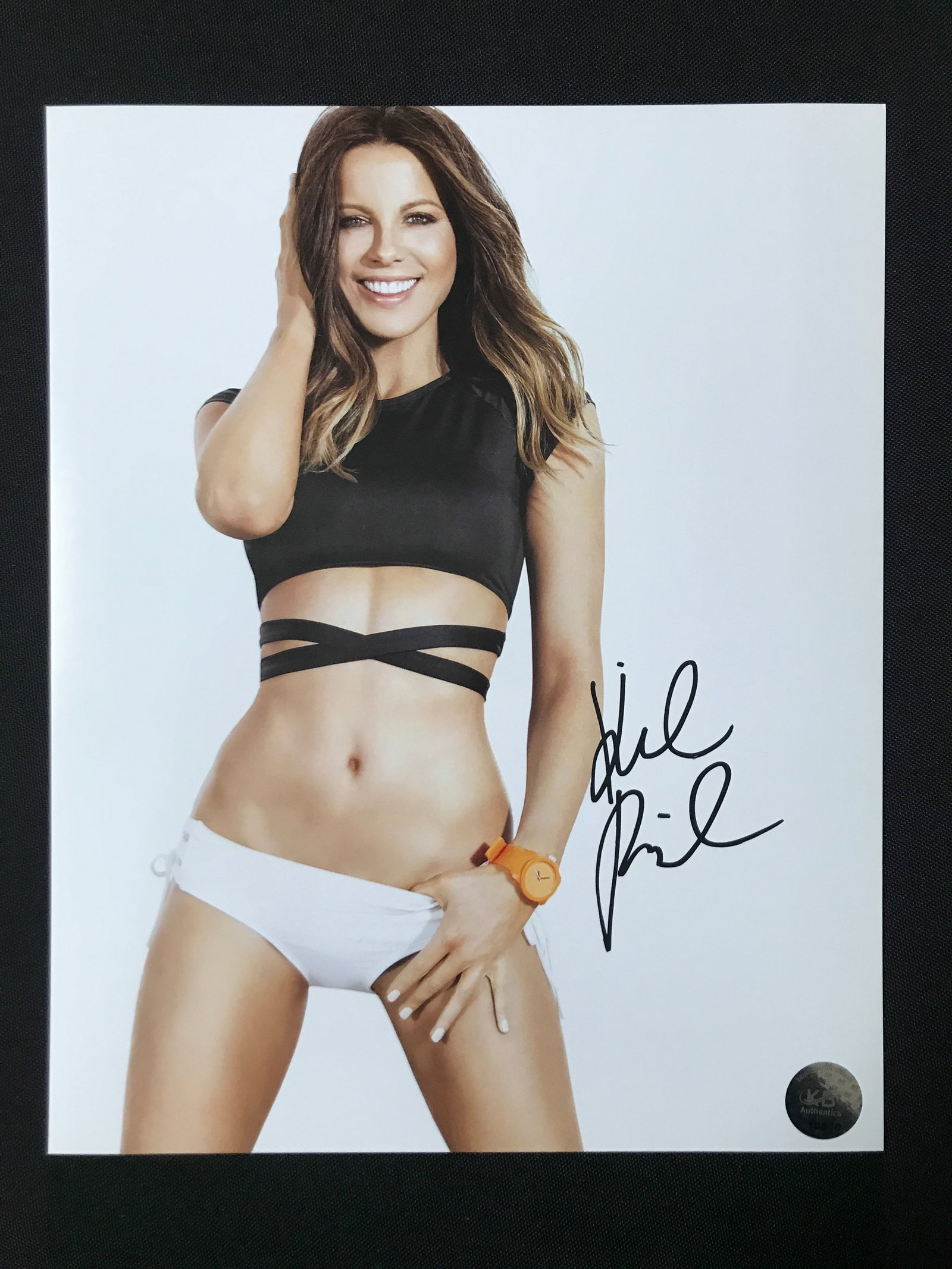 KATE BECKINSALE SIGNED 8X10 - KB COA: Prices are in Canadian dollars