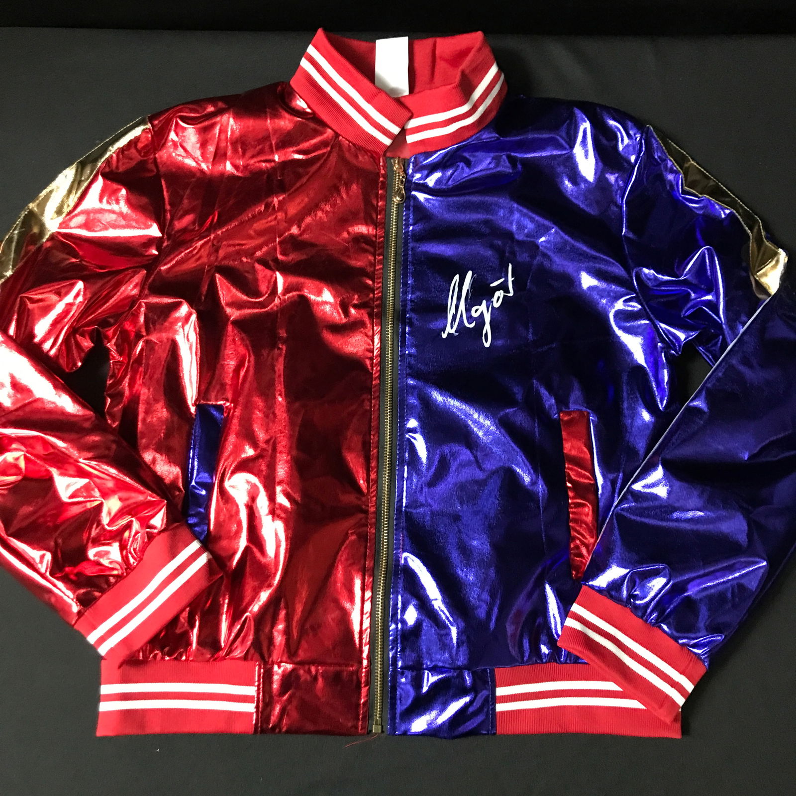 MARGOT ROBBIE SIGNED HARLEY QUINN JACKET - KB COA (1 of 3)