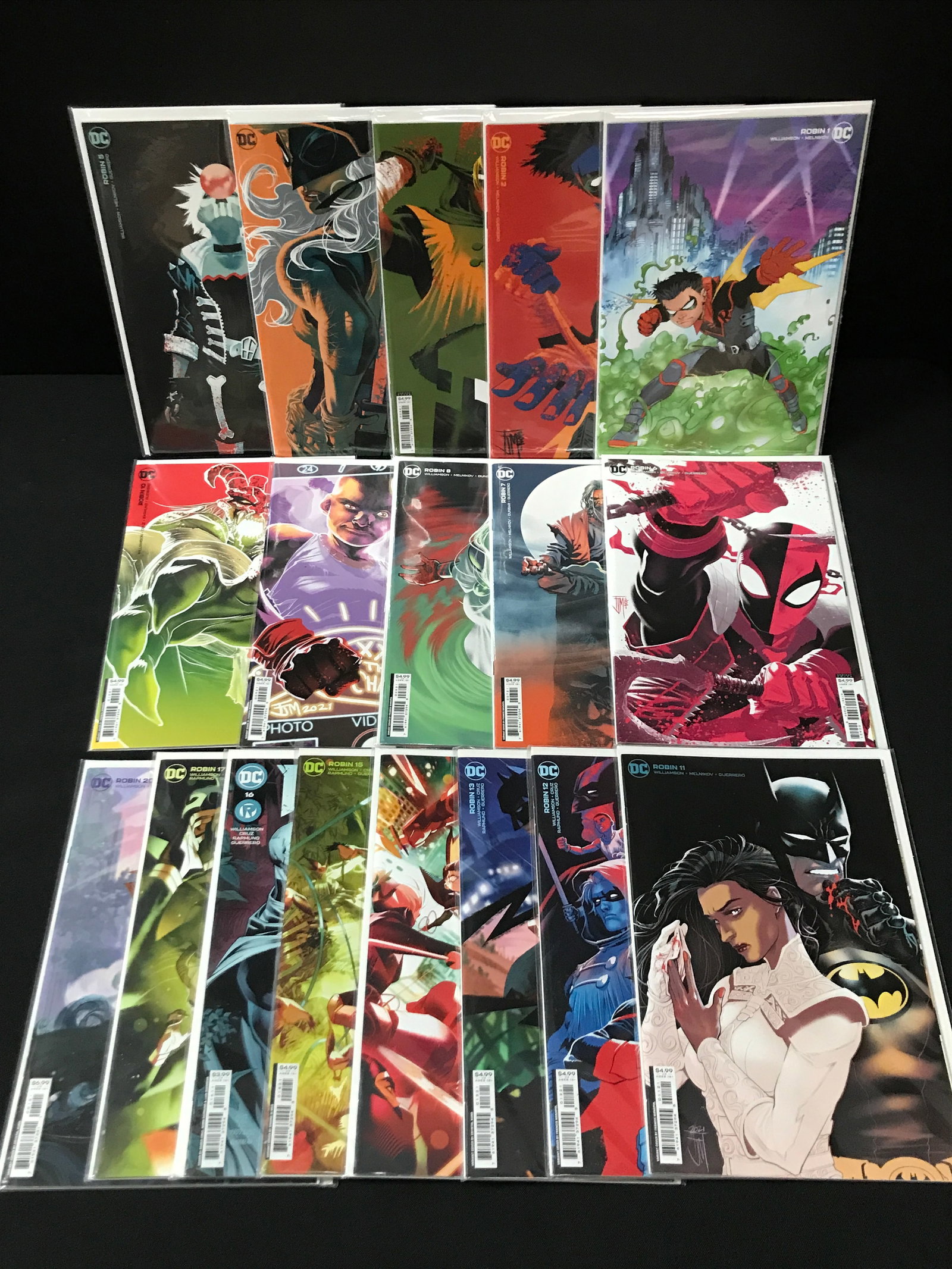 LOT OF LOOSE COMICS - DC COMICS: Prices are in Canadian dollars