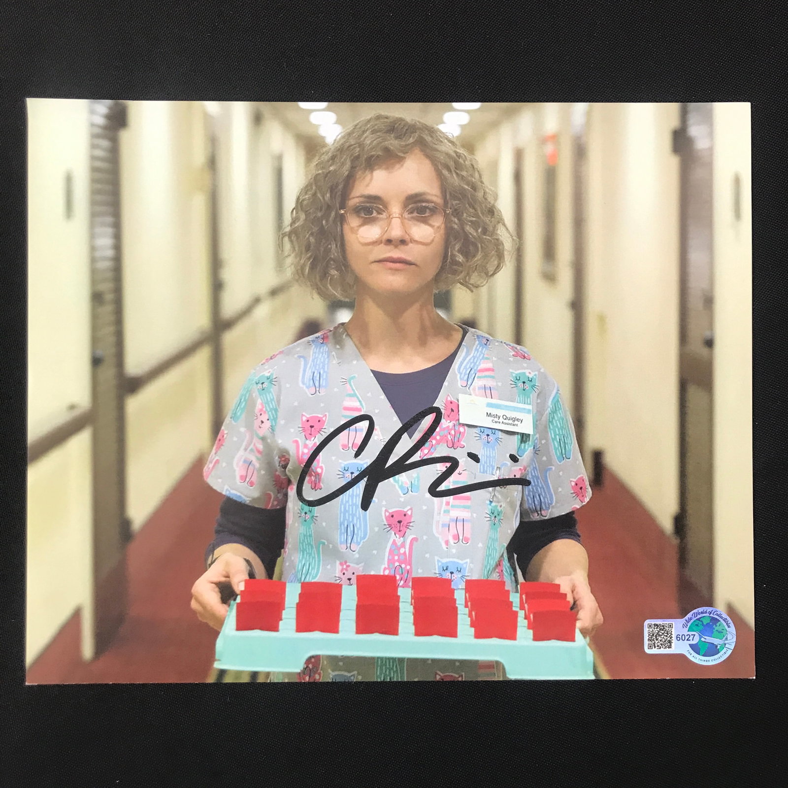 CHRISTINA RICCI SIGNED YELLOJACKETS 8X10 - WWOC COA: Prices are in Canadian dollars