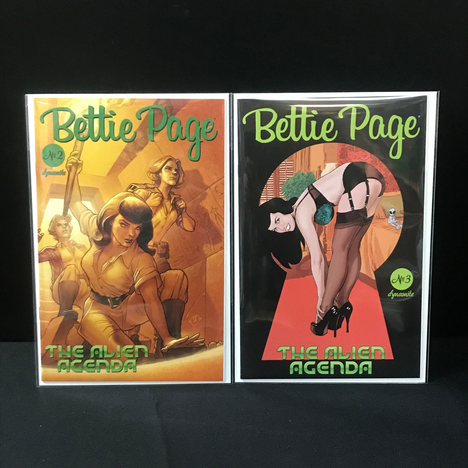 LOT OF 2 BETTIE PAGE COMICS (DYNAMITE COMICS) (1 of 1)