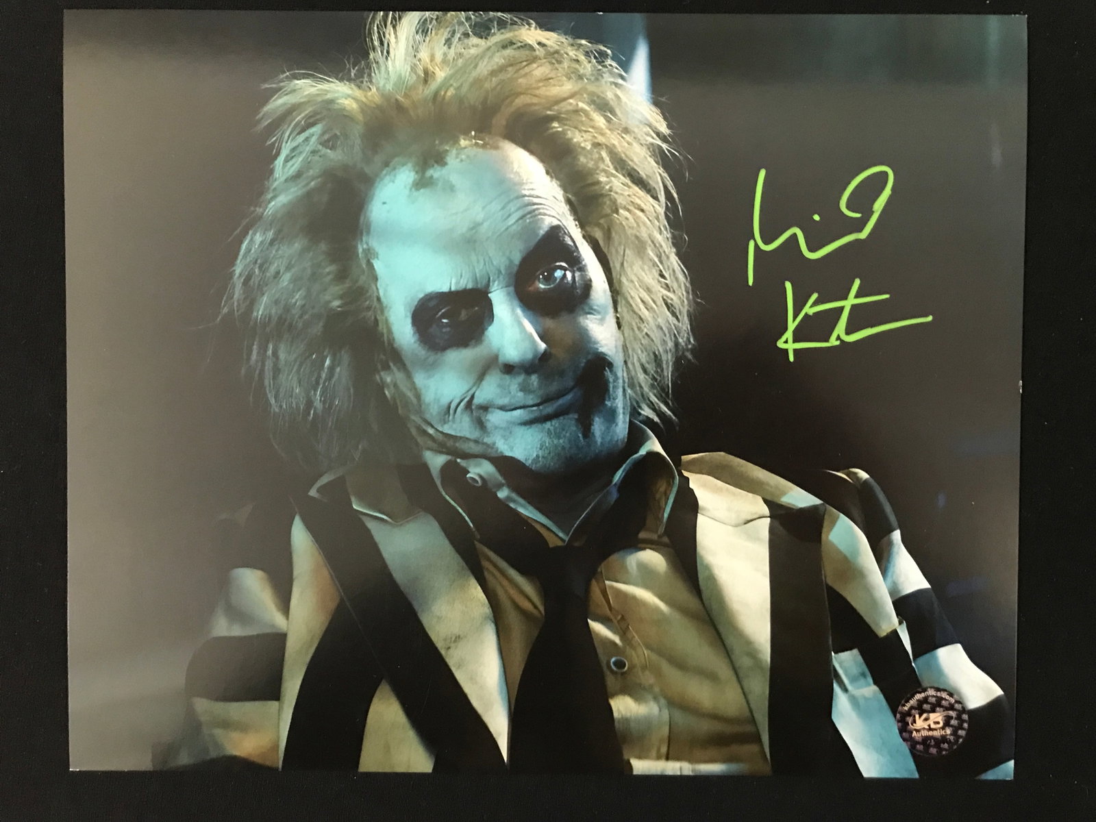 Michael Keaton SIGNED BEETLEJUICE 8X10 - KB COA: Prices are in Canadian dollars