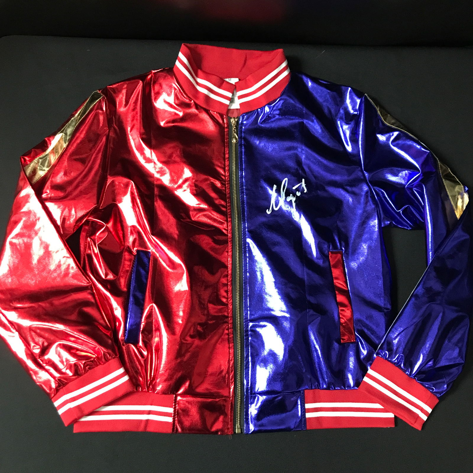 MARGOT ROBBIE SIGNED HARLEY QUINN JACKET - KB COA (1 of 3)