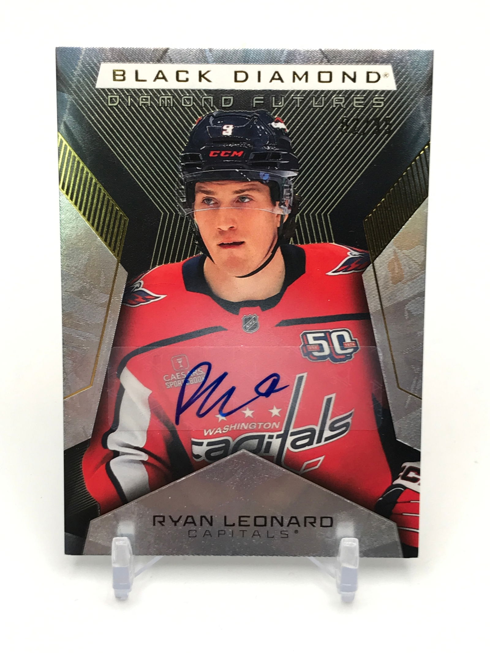 2025-26 BLACK DIAMOND RYAN LEONARD SIGNED BLACK DIAMON DIAMOND FUTURES HOCKEY TRADING CARD (1 of 2)