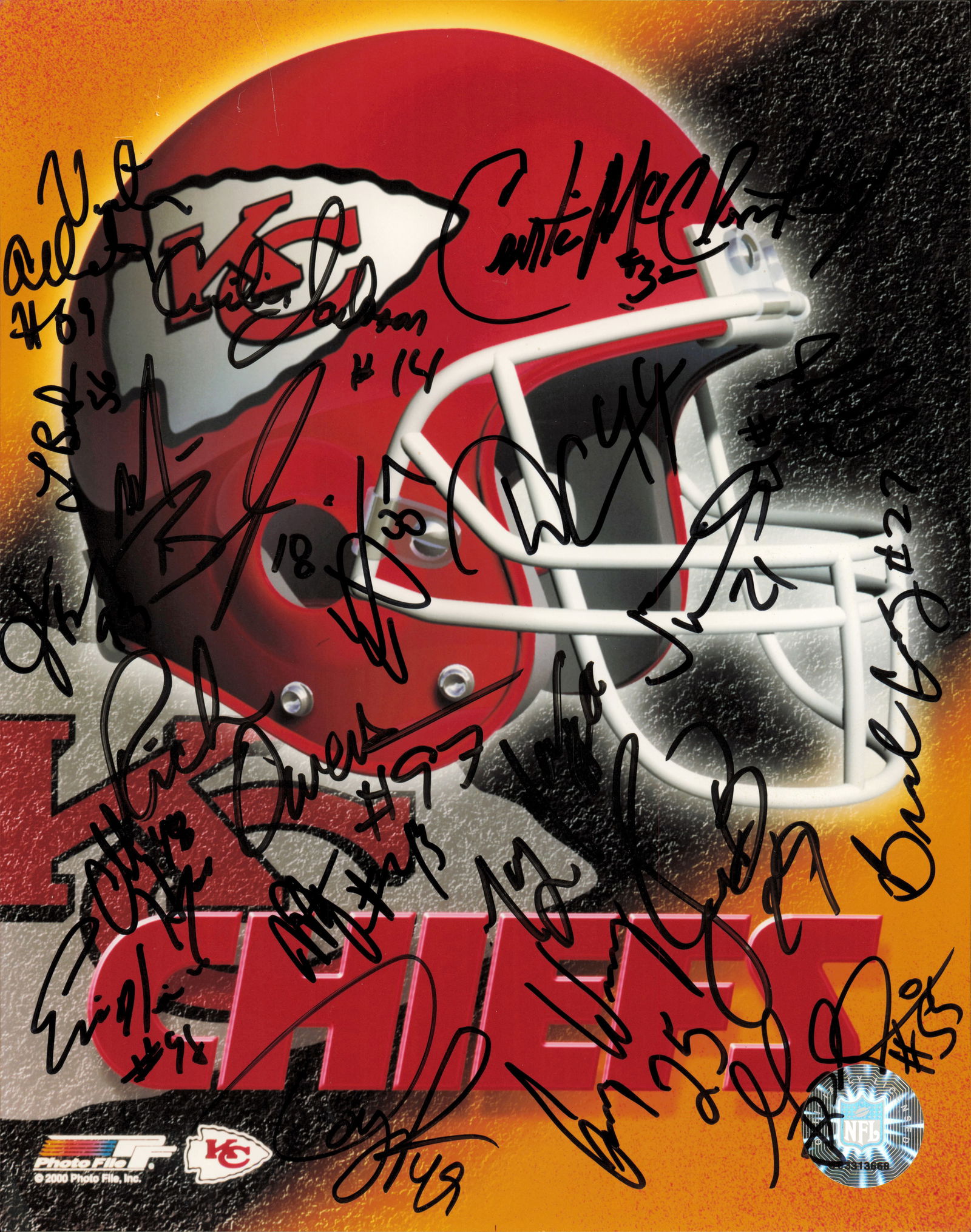 Kansas City Chiefs Team Autographed 8x10 Photo With 20 Signatures (NFL COA) (1 of 1)