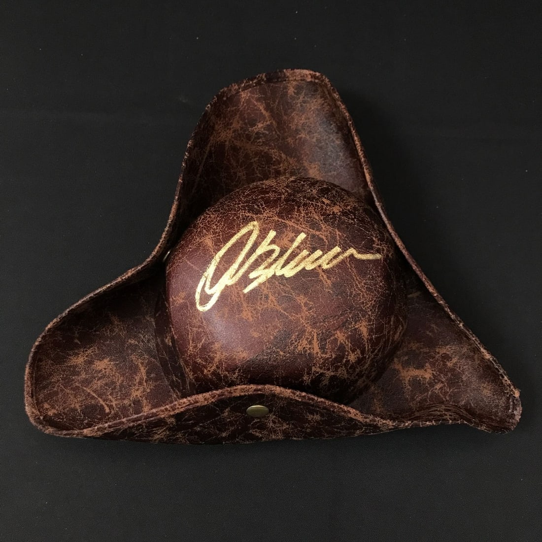 ORLANDO BLOOM SIGNED PIRATE HAT - WWOC COA (1 of 3)