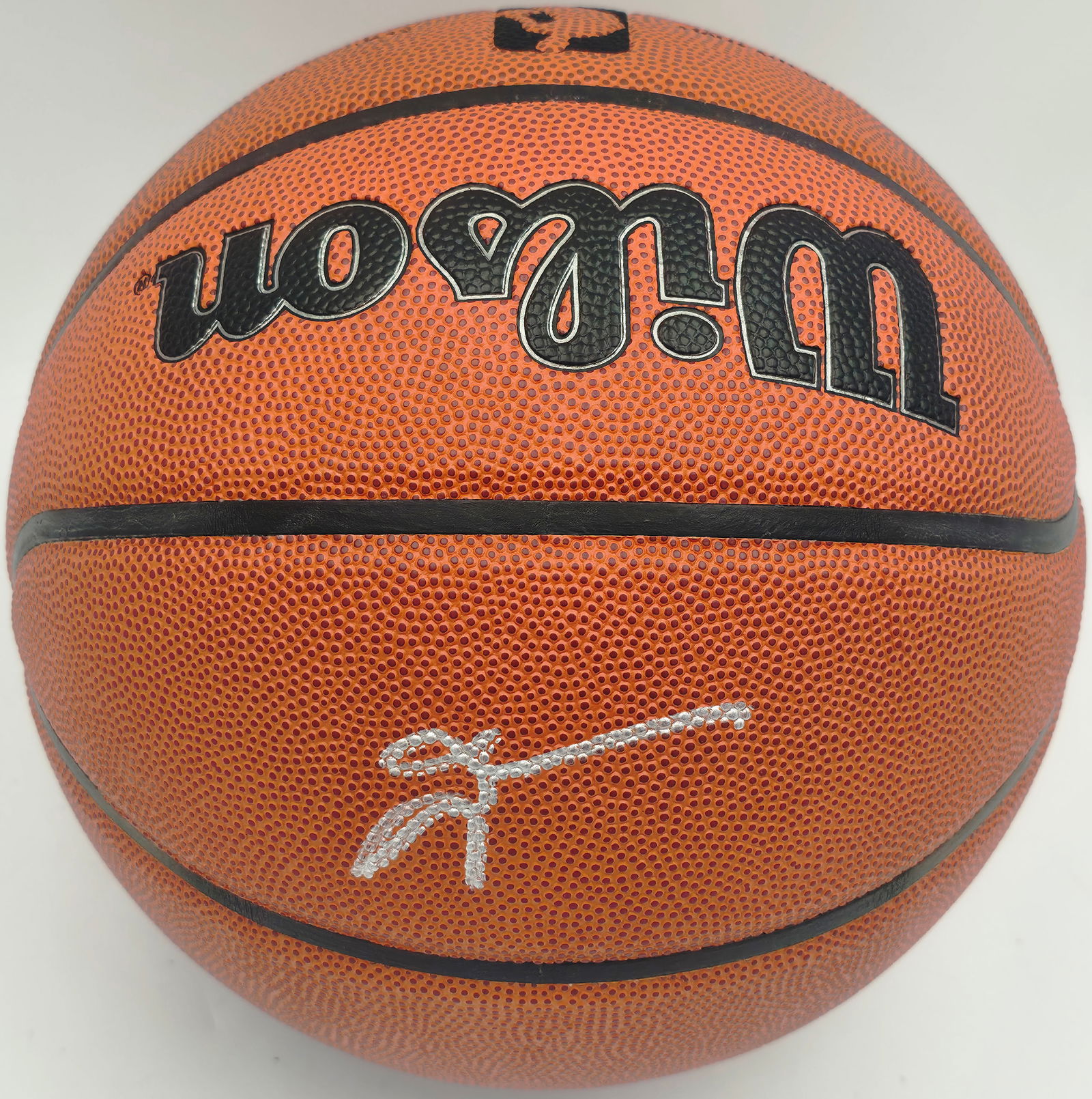 ALLEN IVERSON SIGNED WILSON BASKETBALL (BECKETT COA) (1 of 2)