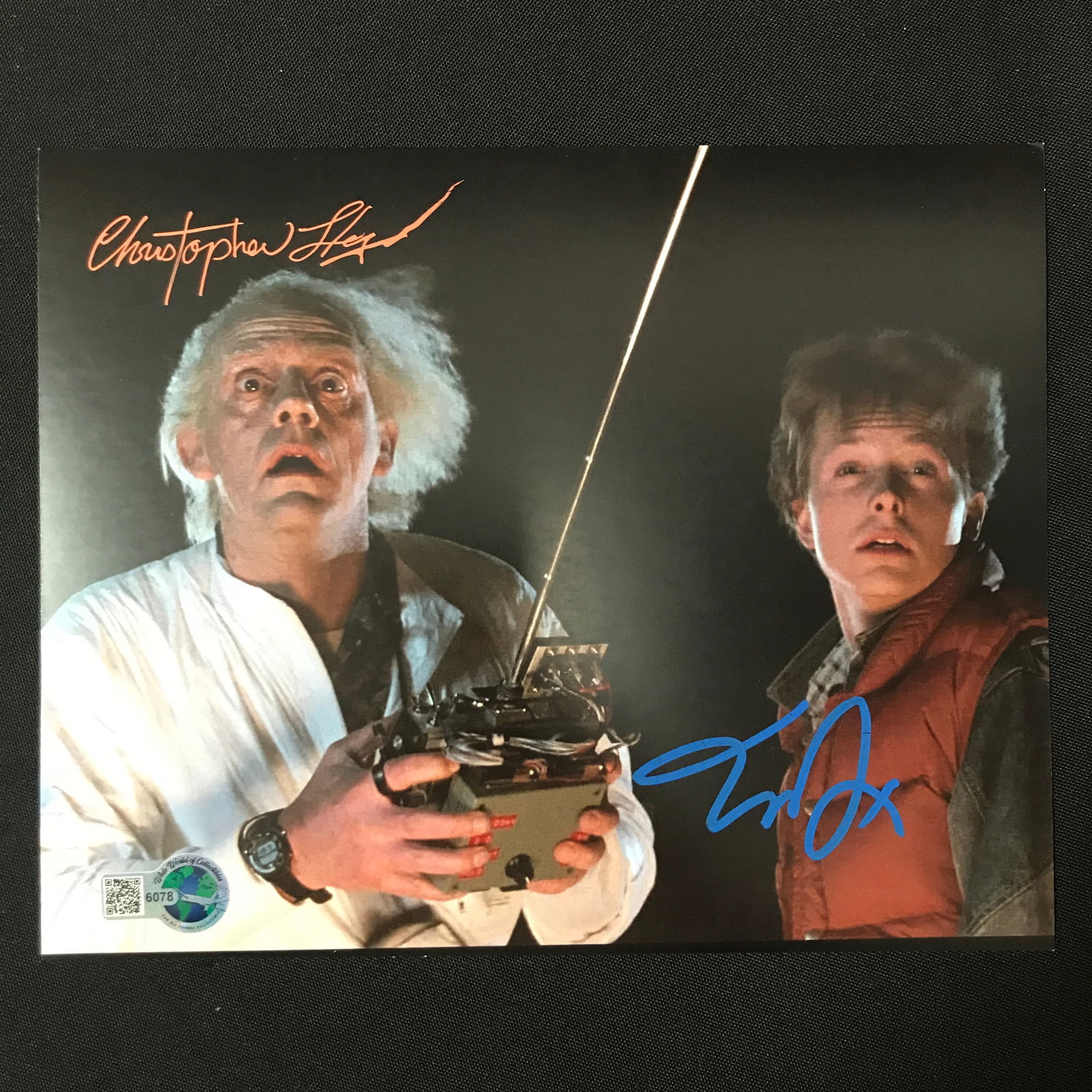 CHRISTOPHER LLOYD AND Michael J FOX DUAL SIGNED BACK TO THE FUTURE 8X10 - WWOC COA (1 of 1)