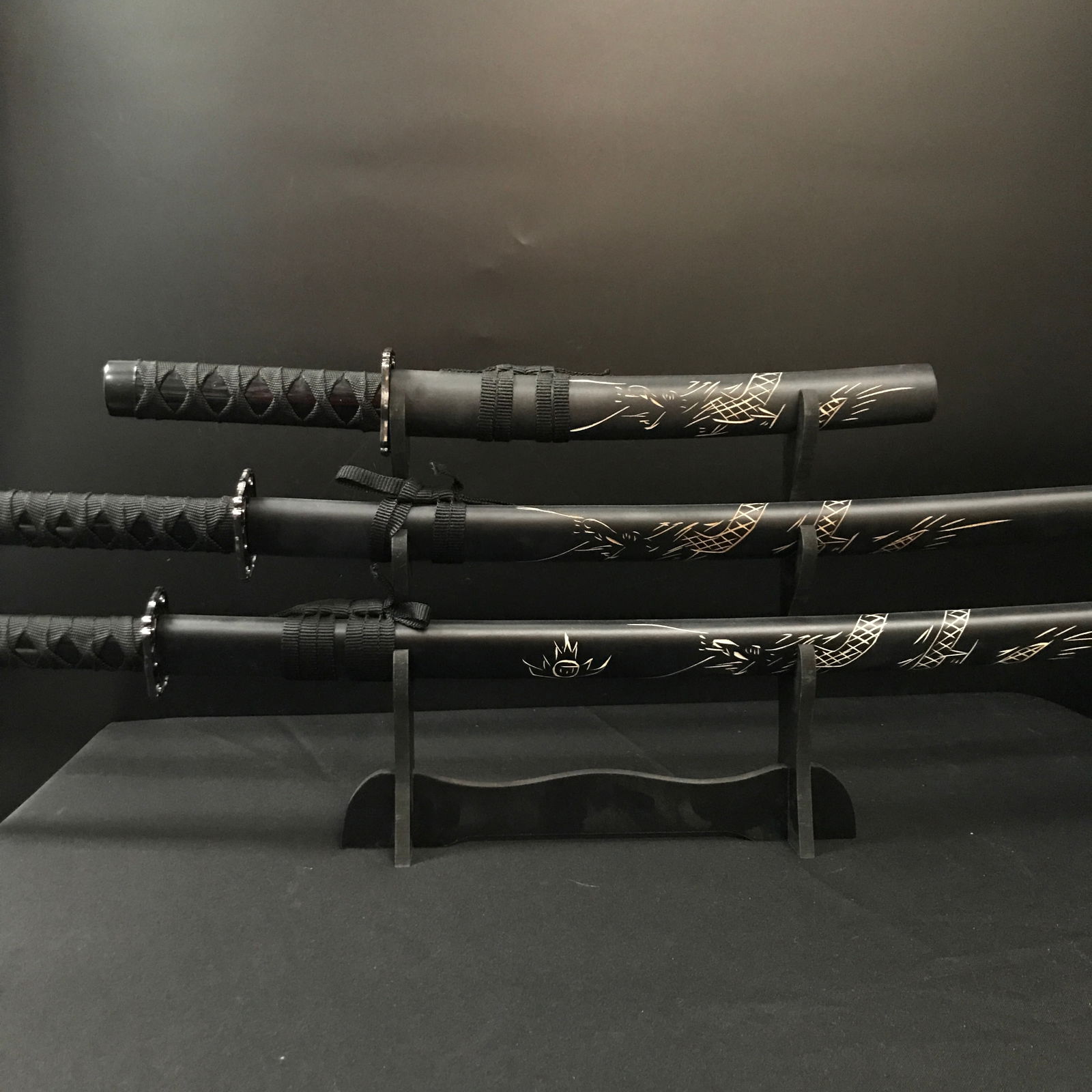 SET OF 3 SAMURAI SWORDS ON STAND (1 of 2)