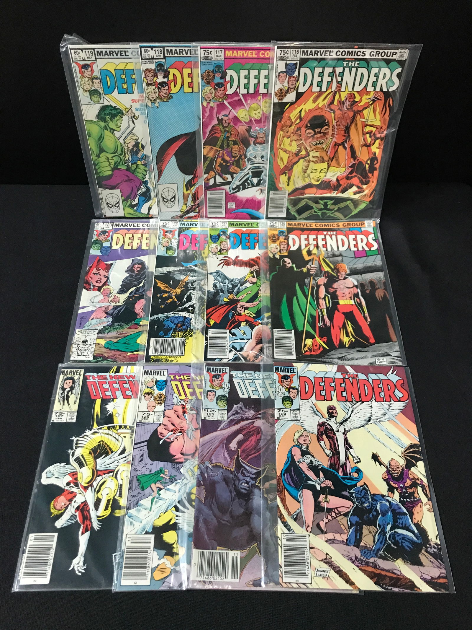 LOT OF 12 THE DEFENDERS / THE NEW DEFENDERS COMICS - MARVEL COMICS (1 of 1)