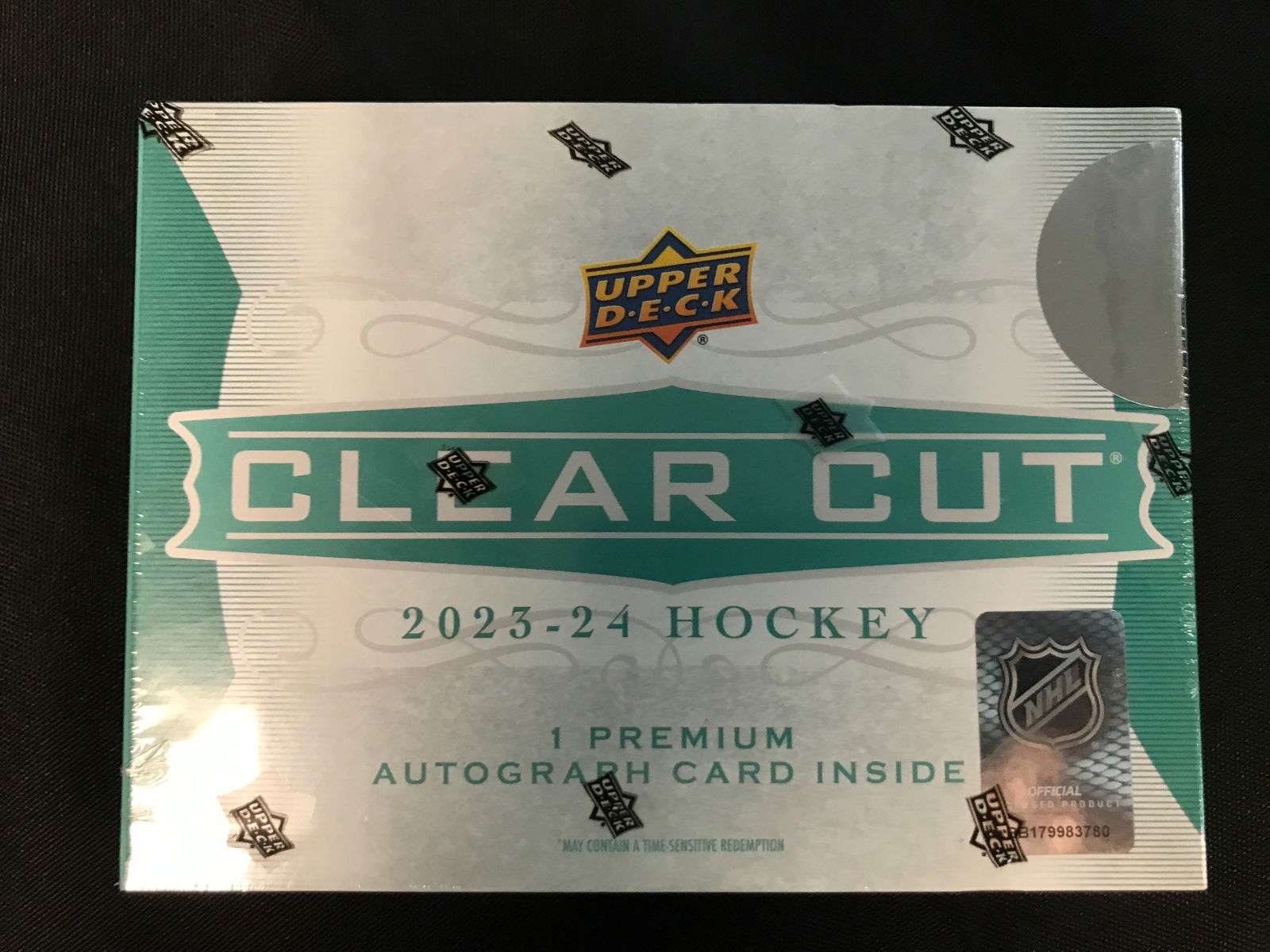 2023-22 UPPER DECK CLEAR CUT SEALED TRADING CARD BOX (1 of 1)