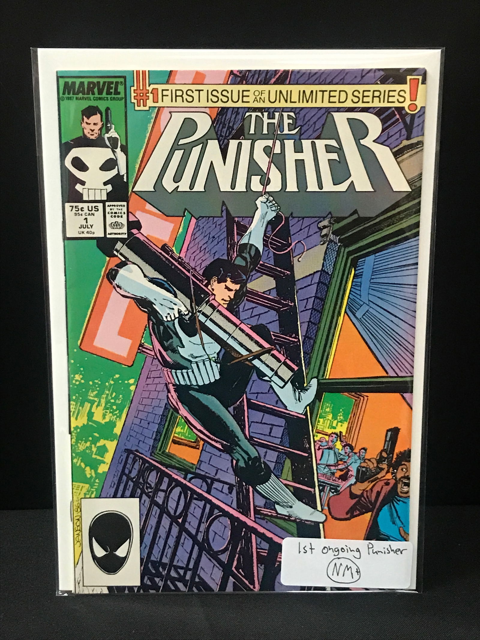 THE PUNSHER #1 1ST ONGOING PUNISHER - MARVEL COMICS (1 of 1)