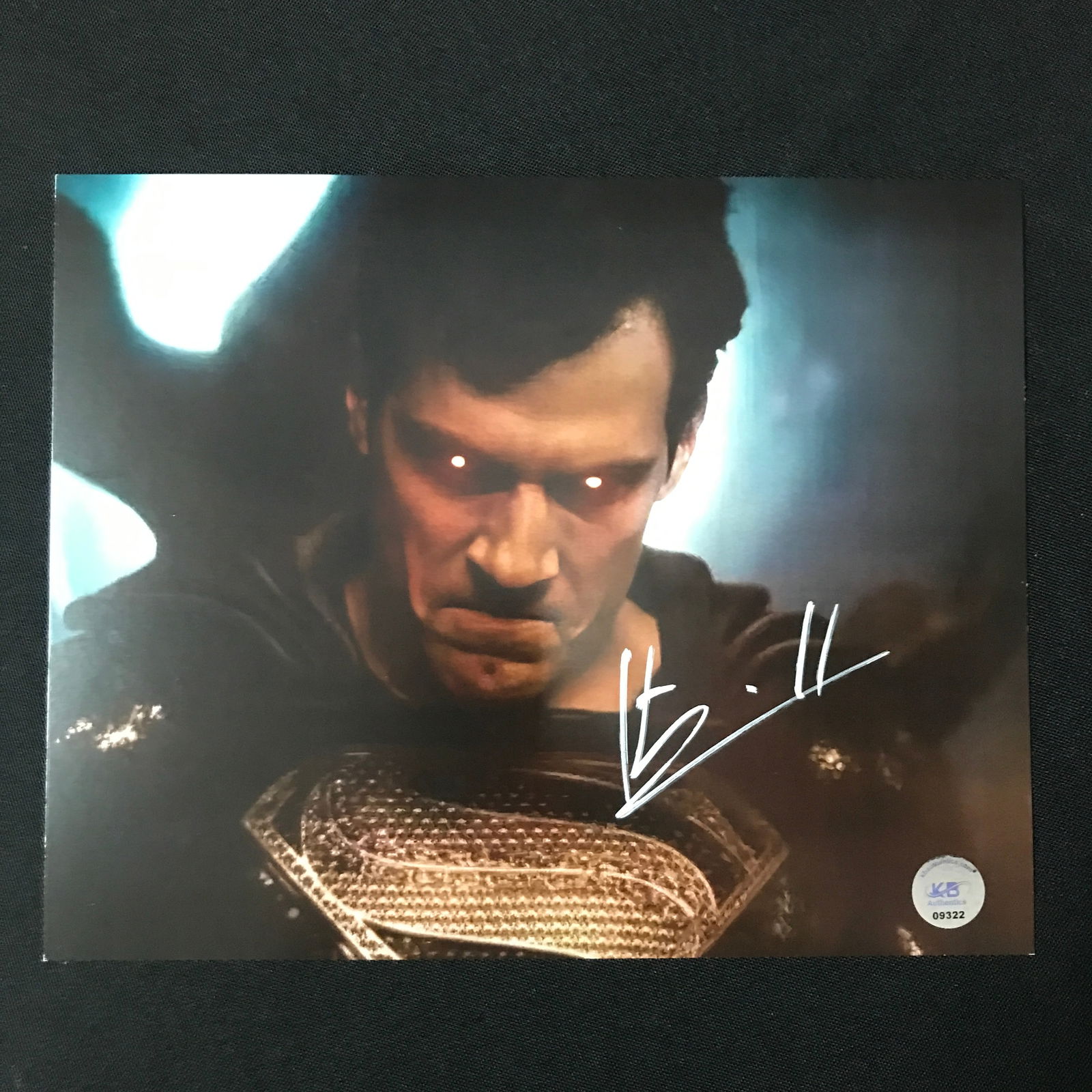 HENRY CAVILL SIGNED SUPERMAN 8X10 - KB COA (1 of 1)