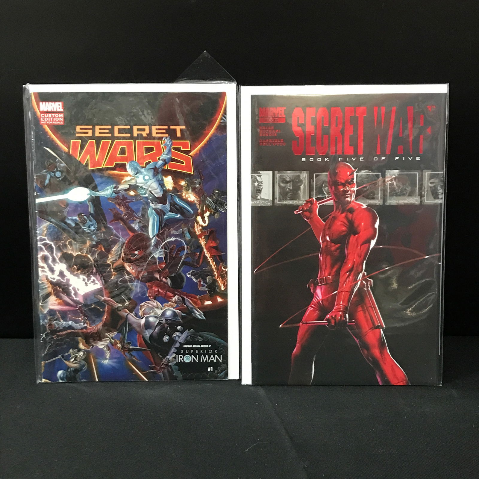 LOT OF 2 SECRET WARS COMICS - MARVEL COMICS (1 of 1)