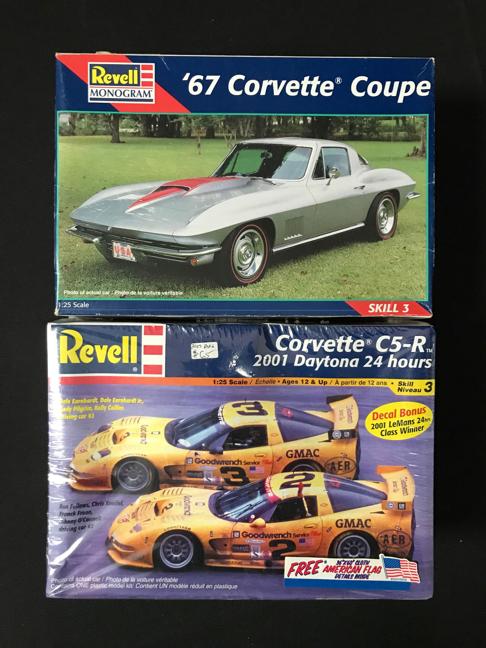 LOT OF 2 REVELL CORVETTE MODEL KIT CARS 1:25 SCALE IN ORIGINAL PACKAGING (1 of 1)