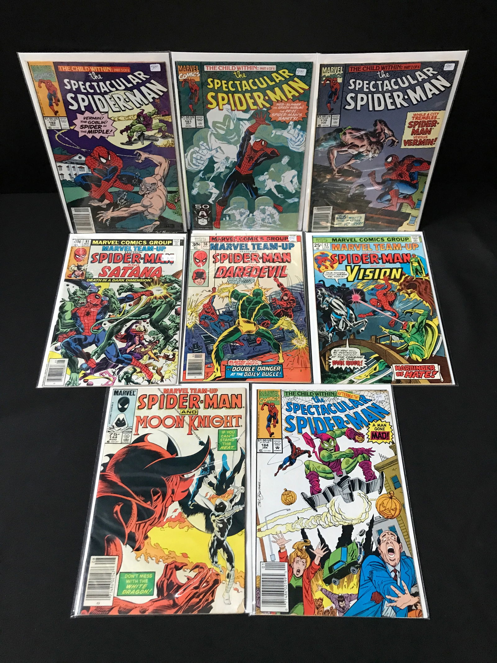 LOT OF 8 COMICS FEATURING SPIDERMAN - MARVEL COMICS (1 of 1)