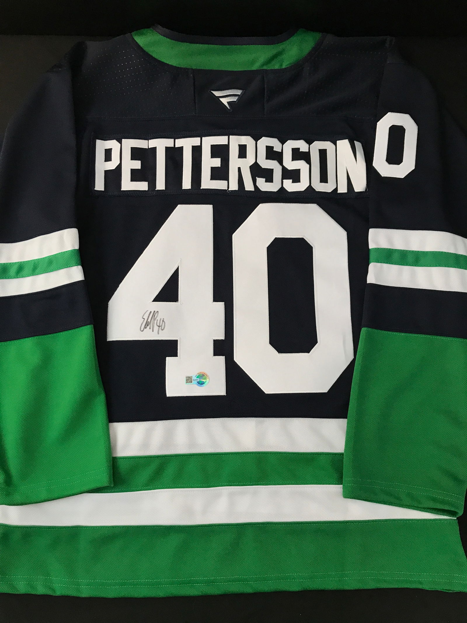 ELIAS PETTERSSON SIGNED VANCOUVER CANUCKS CUSTOM HOCKEY JERSEY - WWOC COA (1 of 3)