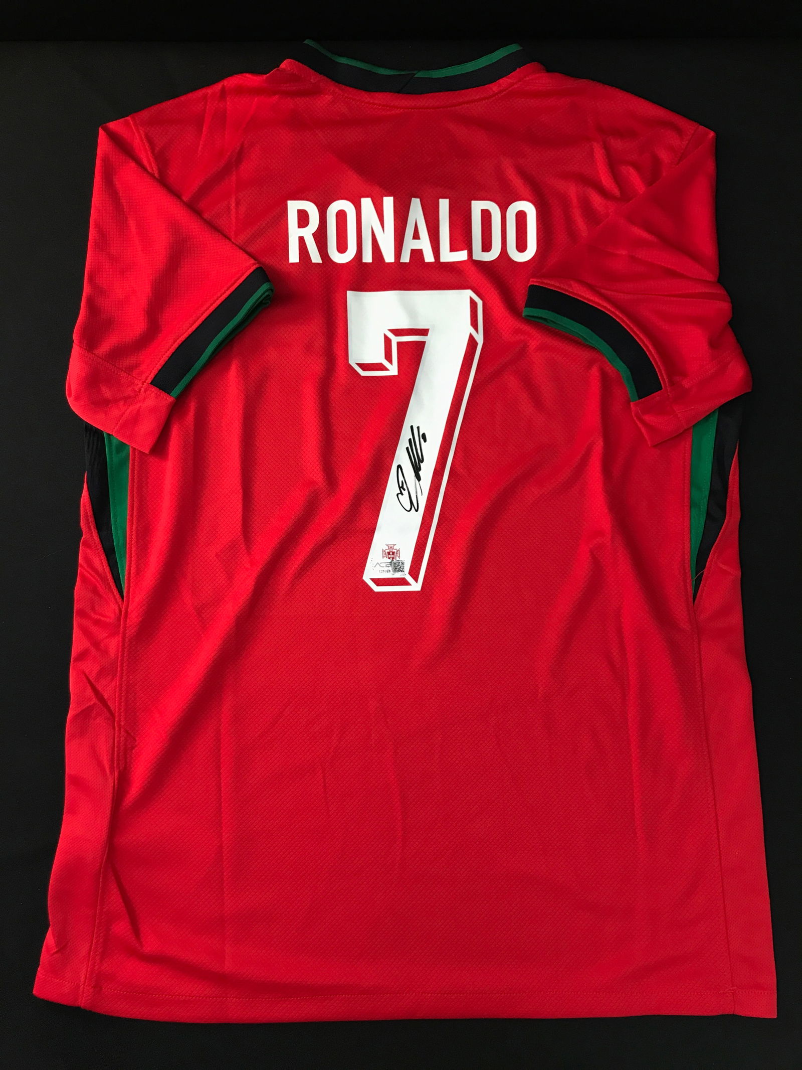 CHRISTIANO RONALDO SIGNED CUSTOM SOCCER JERSEY - ACE COA (1 of 3)