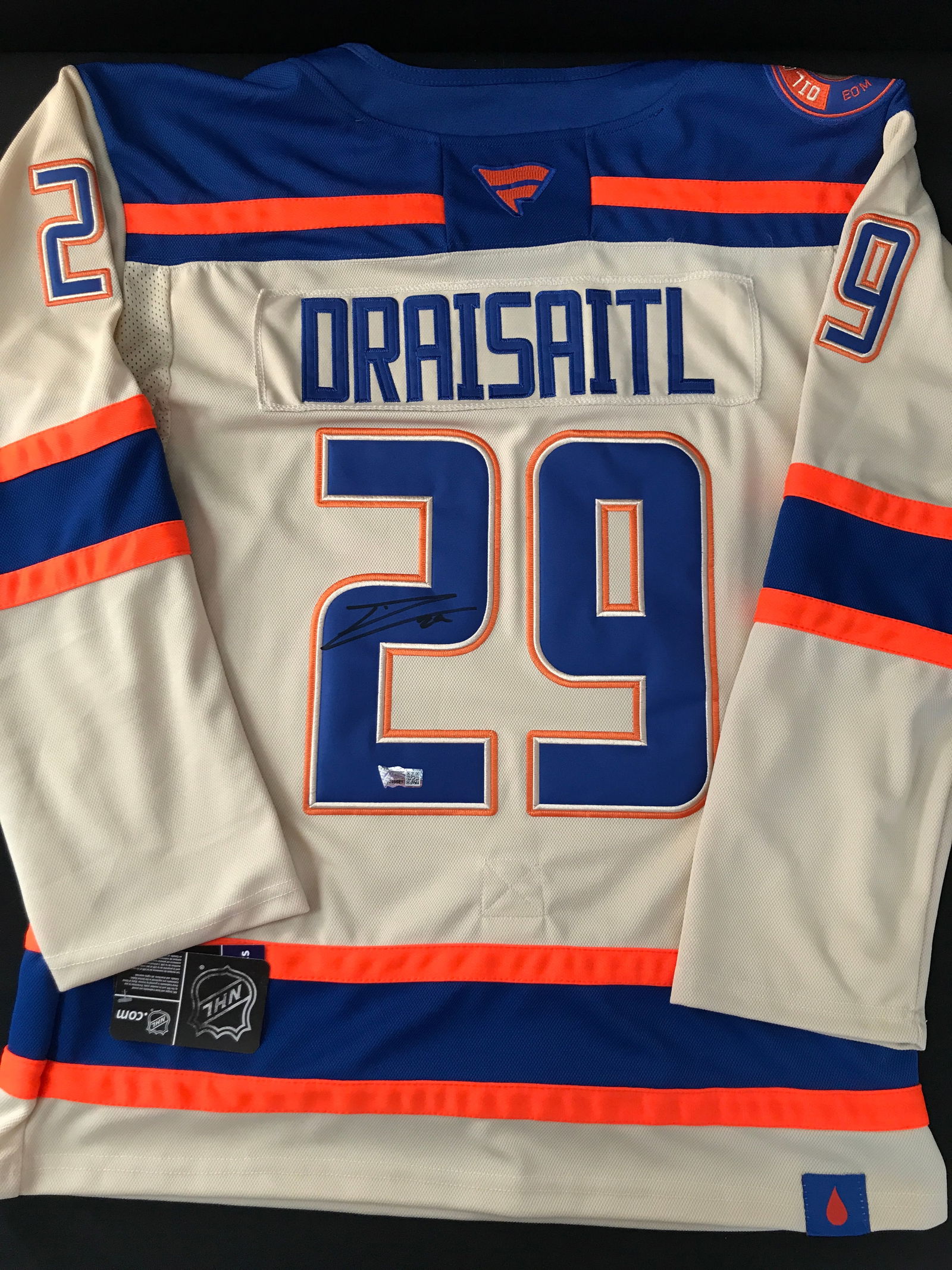 LEON DRAISAITL SIGNED EDMONTON OILERS CUSTOM HOCKEY JERSEY - ACE COA: Prices are in Canadian dollars