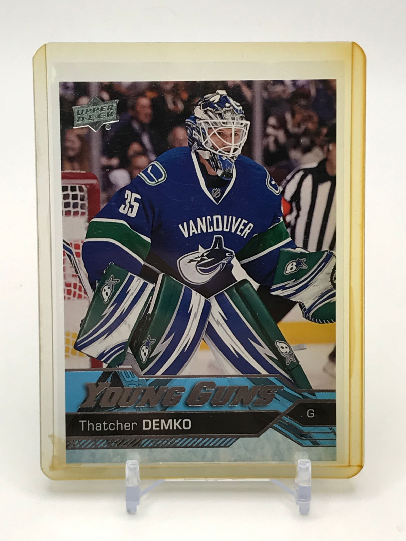 2016-17 UPPER DECK THATCHER DEMKO YOUNG GUNS ROOKIE CARD (1 of 2)
