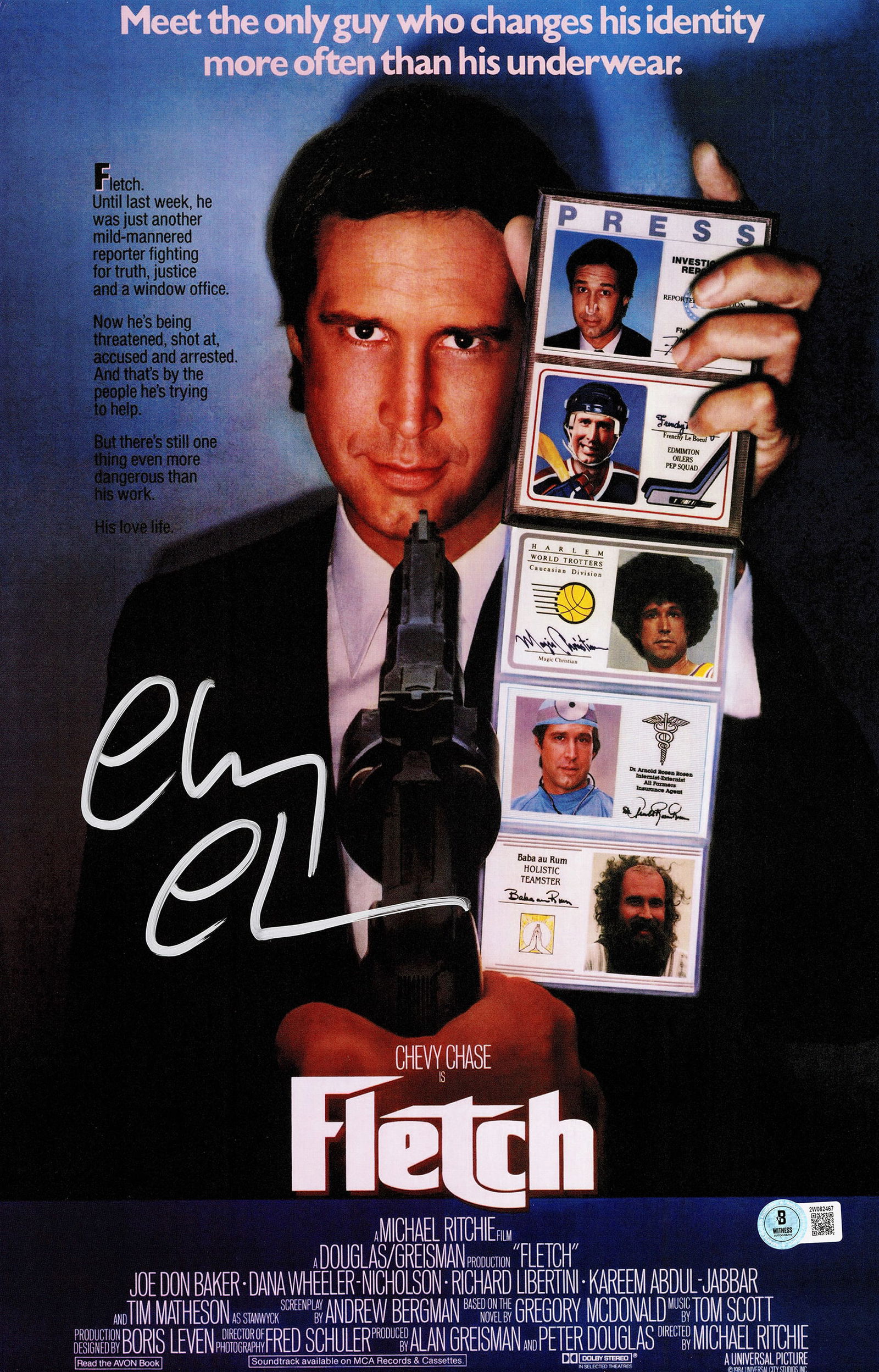 CHEVY CHASE SIGNED FLETCH 8X10 - BECKETT COA: Prices are in Canadian dollars