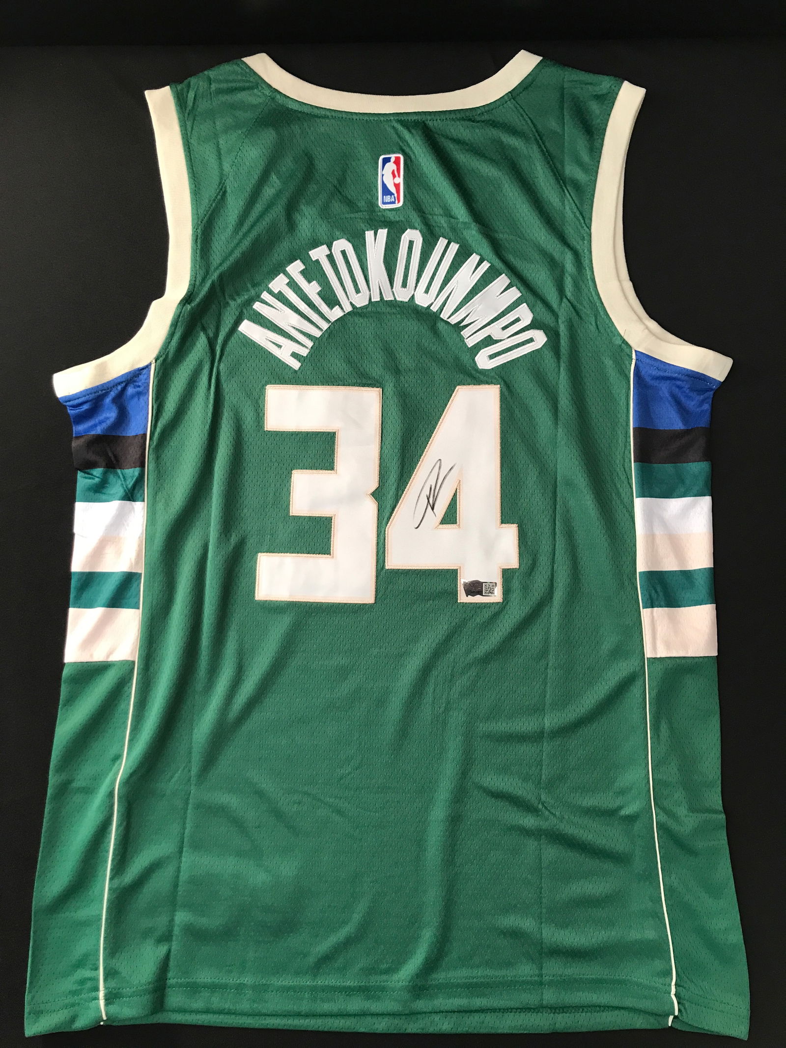GIANNIS ANTETOKOUNMPO SIGNED MILWAUKEE BUCKS JERSEY - ACE COA (1 of 3)