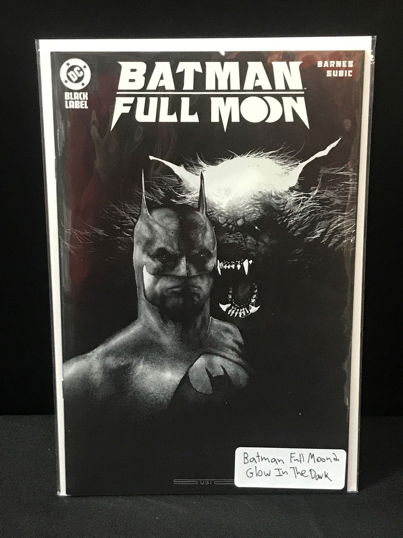 BATMAN FULL MOON GLOW IN THE DARK ISSUE - DC BLACK LABEL: Prices are in Canadian dollars